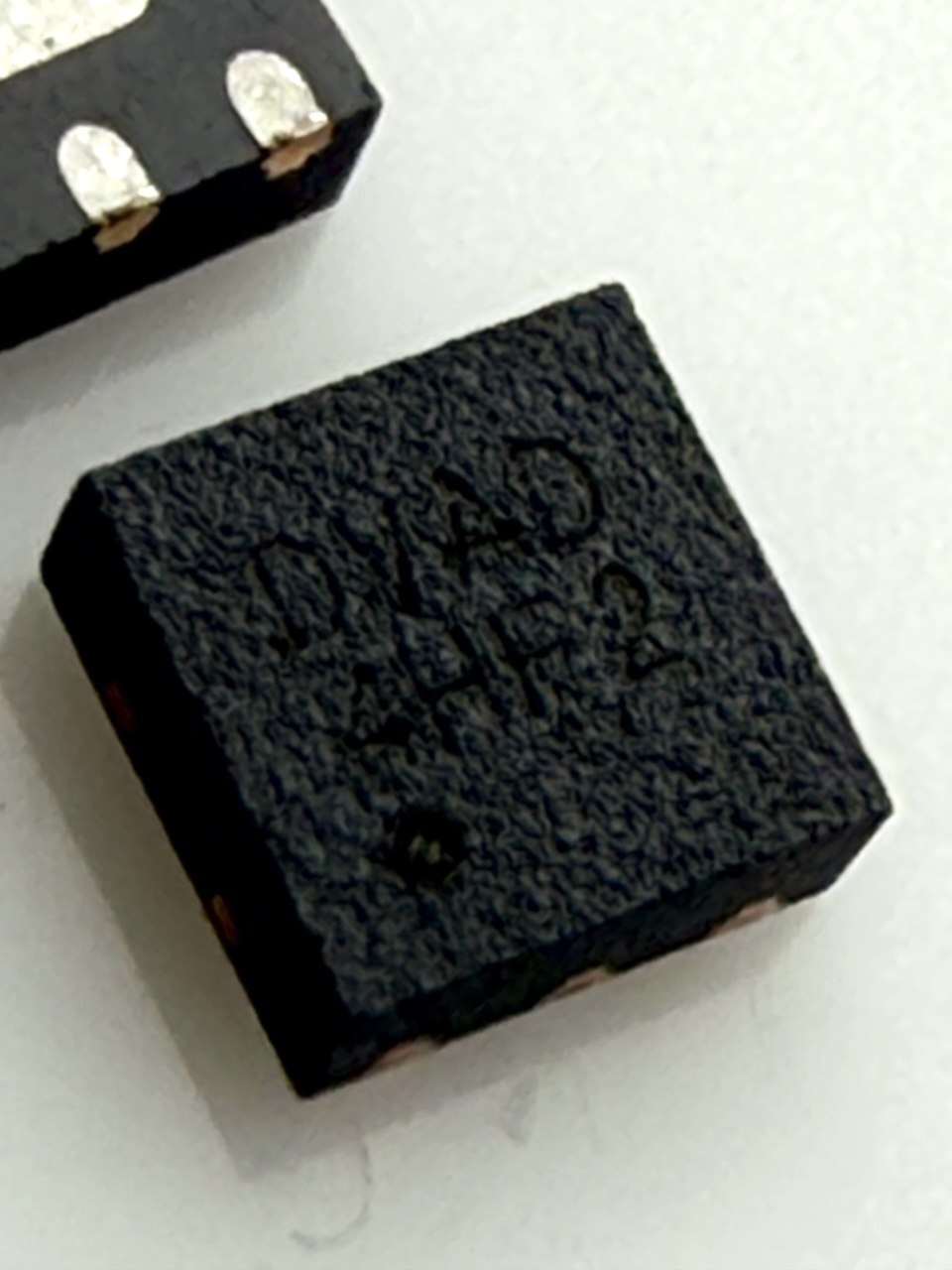 Cтабилизатор напряжения DIO7910A08DN6, (DFN2*2-6) DVAD, LDO 0.8 В