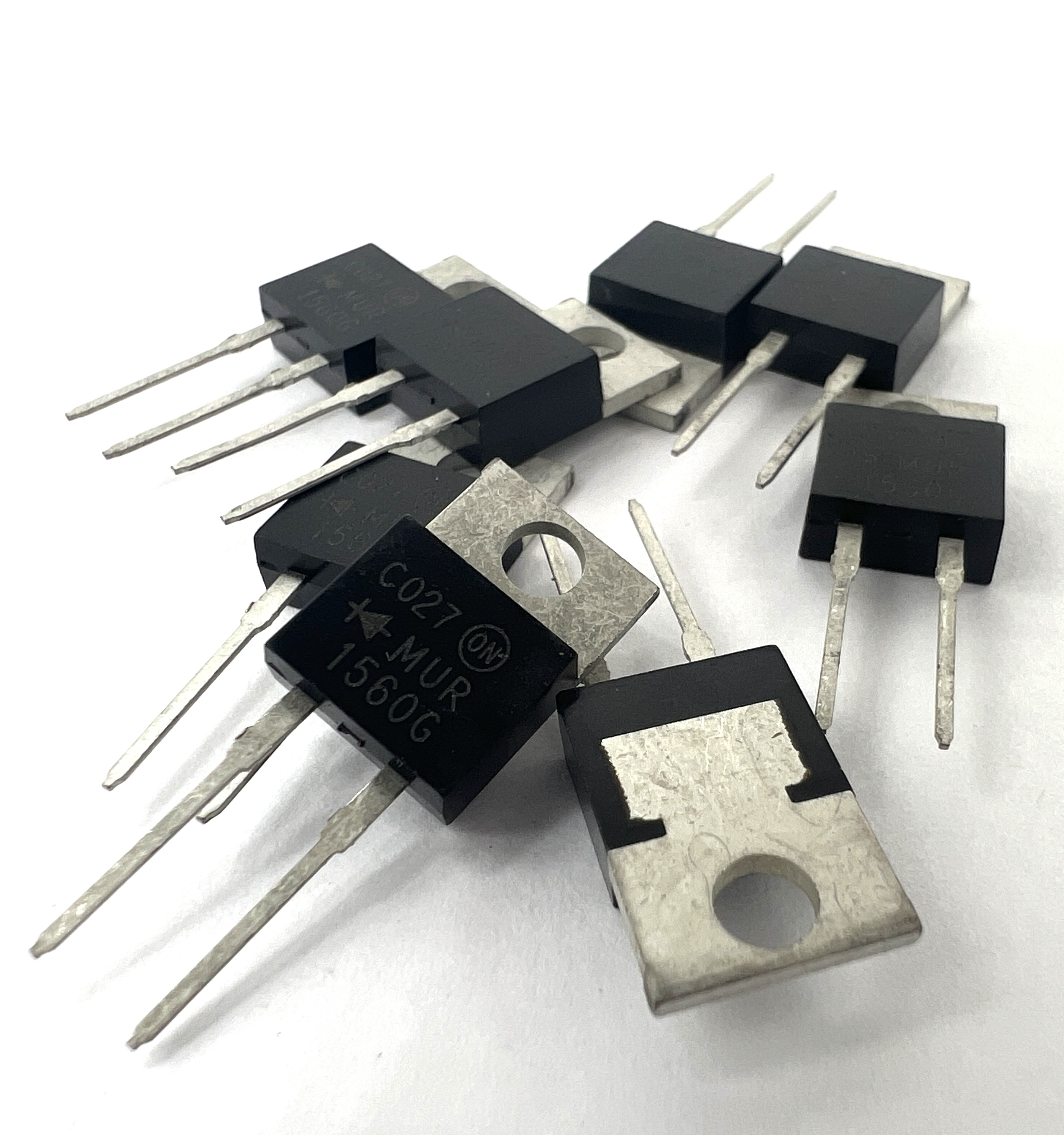 Диод MUR1560G (TO-220AC), 600 В 15 А