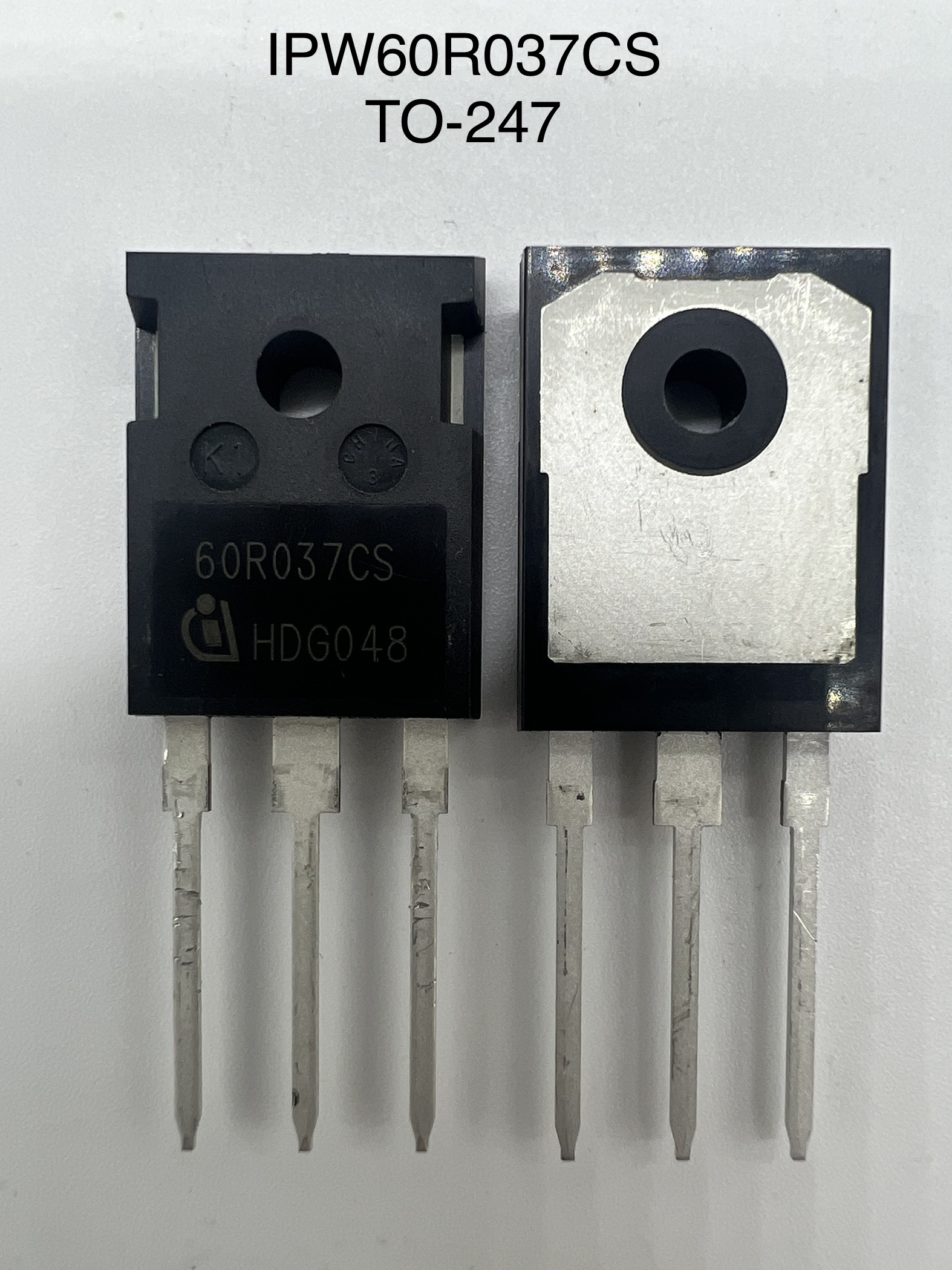 Транзистор IPW60R037CS (TO-247) 650 В, 54 А