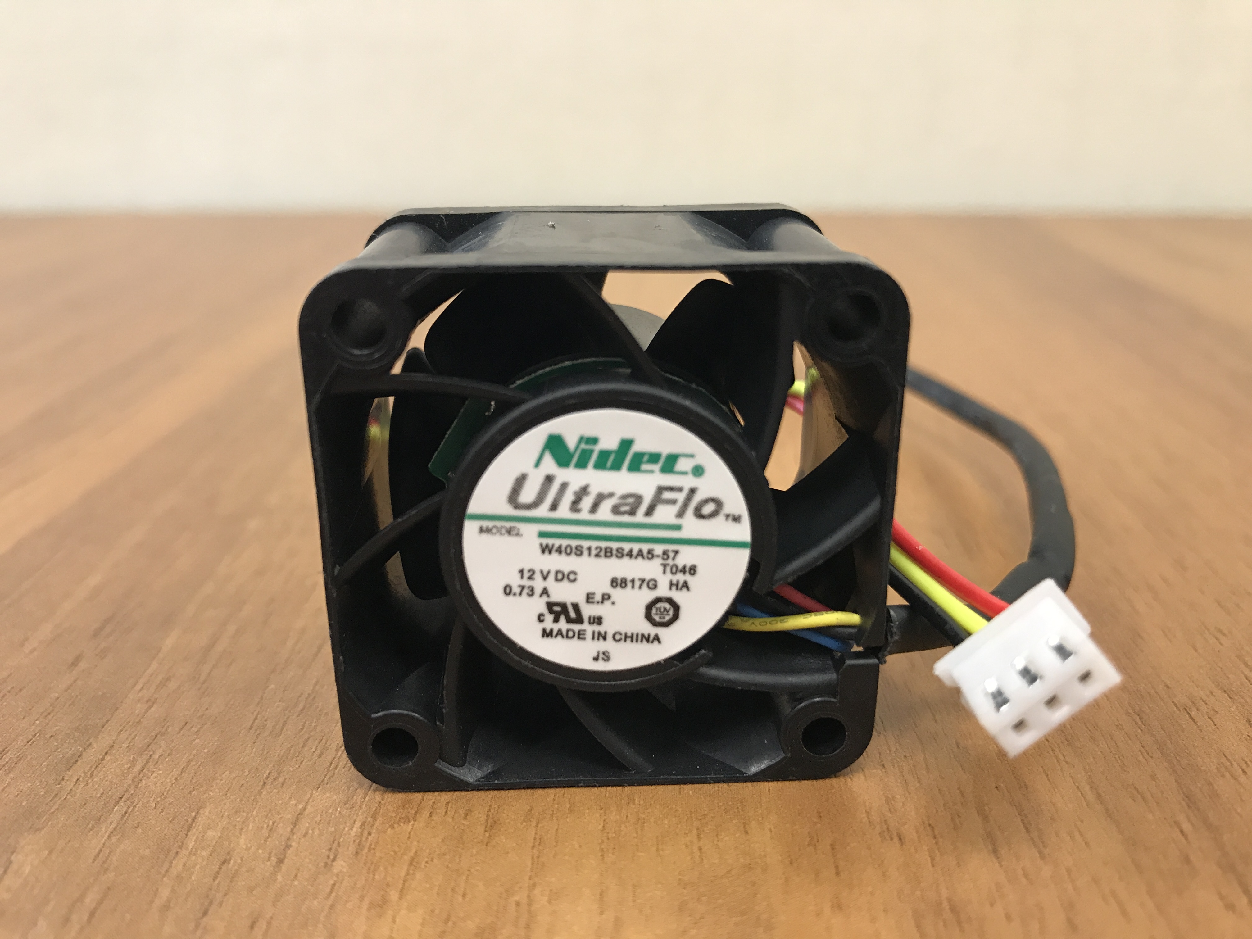 Кулер 40×40×28 мм, 18000 об., 12 В, 0,73 А, 3 pin , на блоки P3, P5 Whatsminer, Mod:W40S12BS4A5-57 N