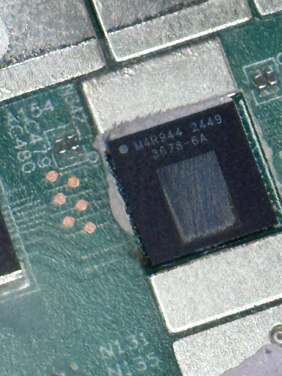 Чип M4R944