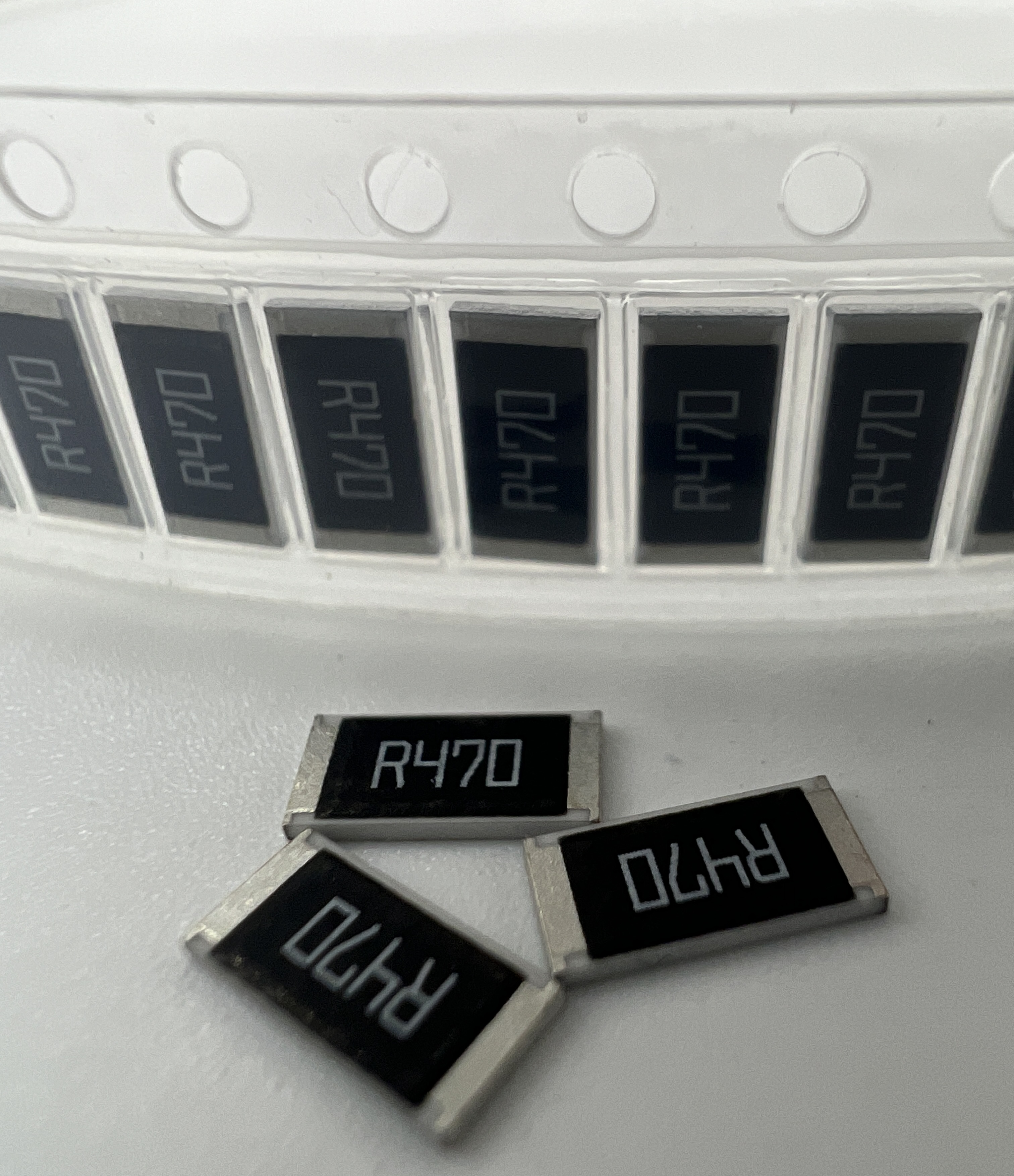 Резистор R470 SMD корпус 2512 (1 Watt)