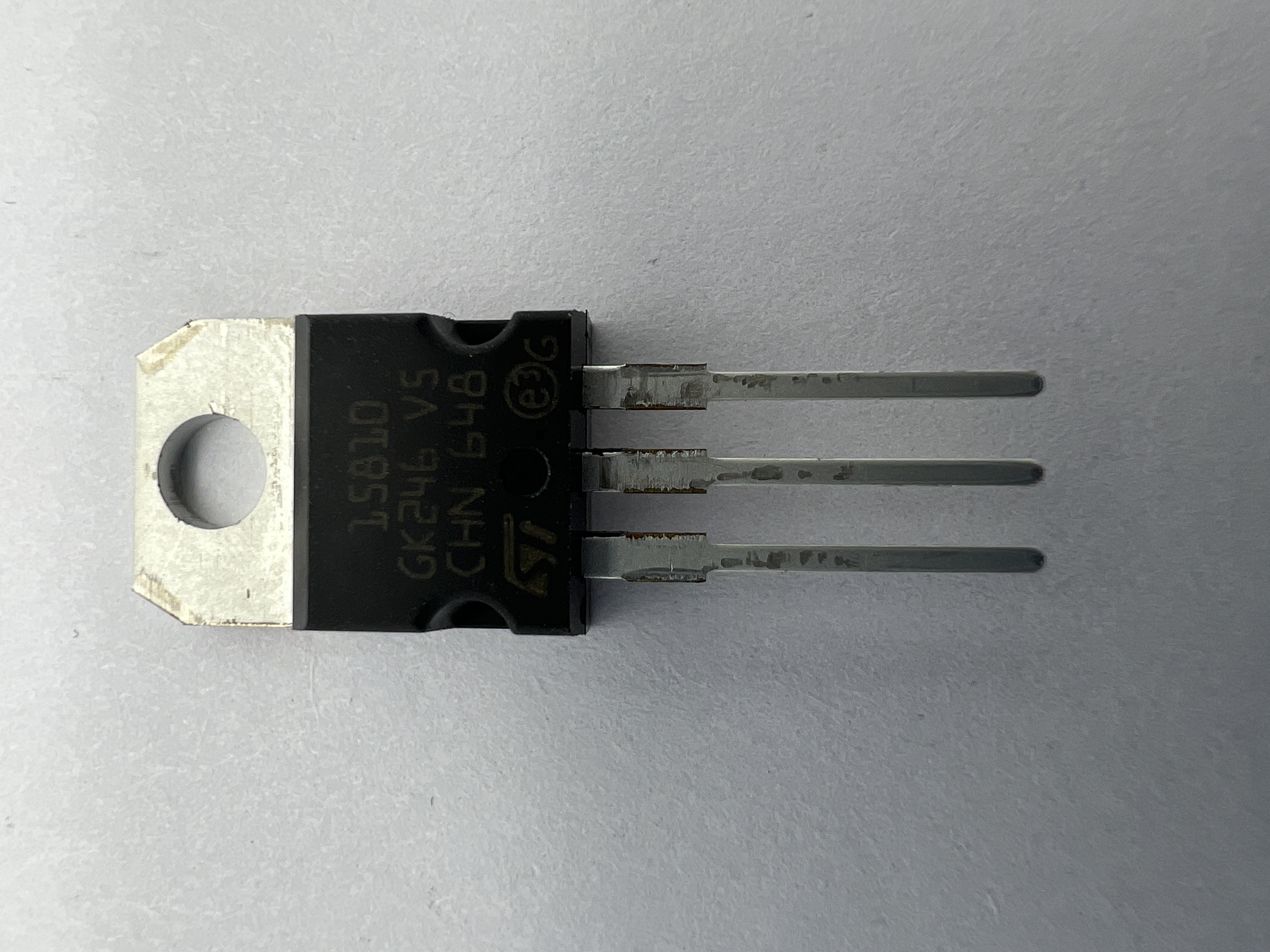 Транзистор STP15810 (TO-220)