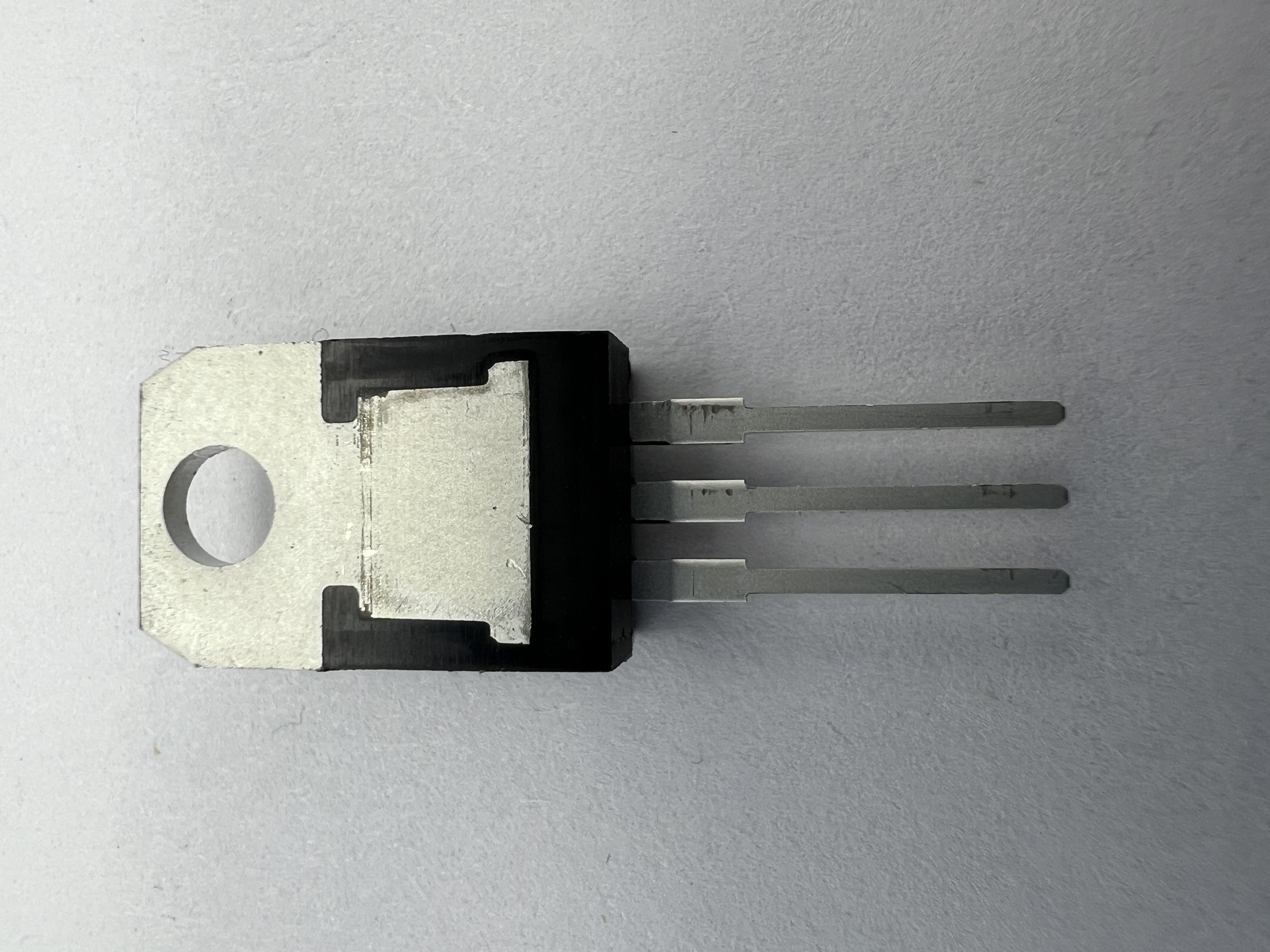 Транзистор STP15810 (TO-220)