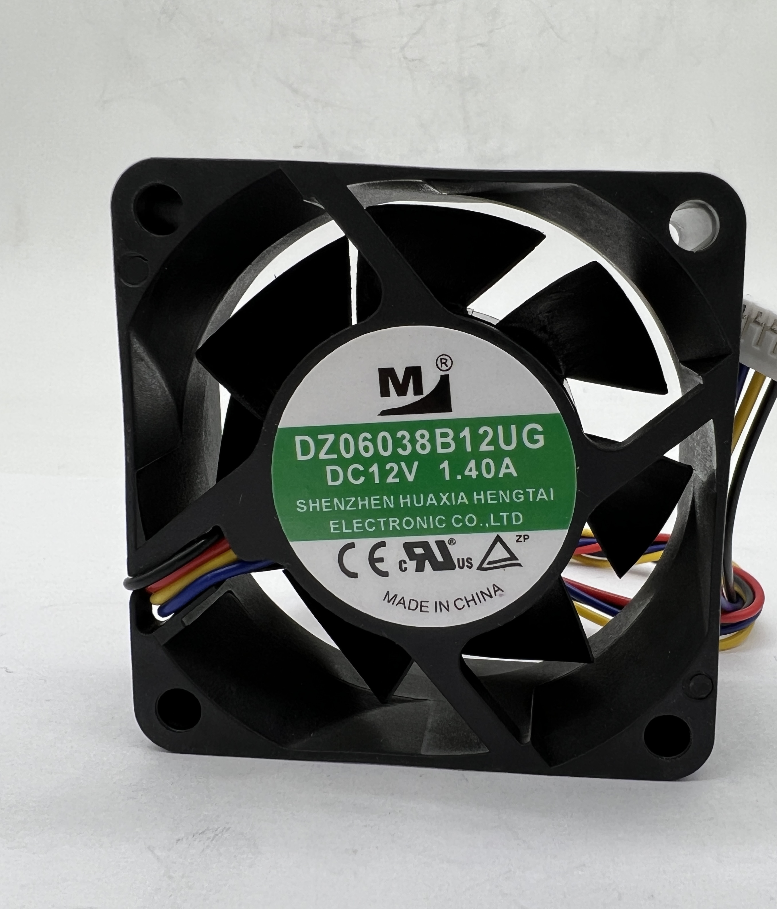 Кулер 60×60×25 мм, 4pin, DC12V, 1,4 А, model: DZ06038B12UG
