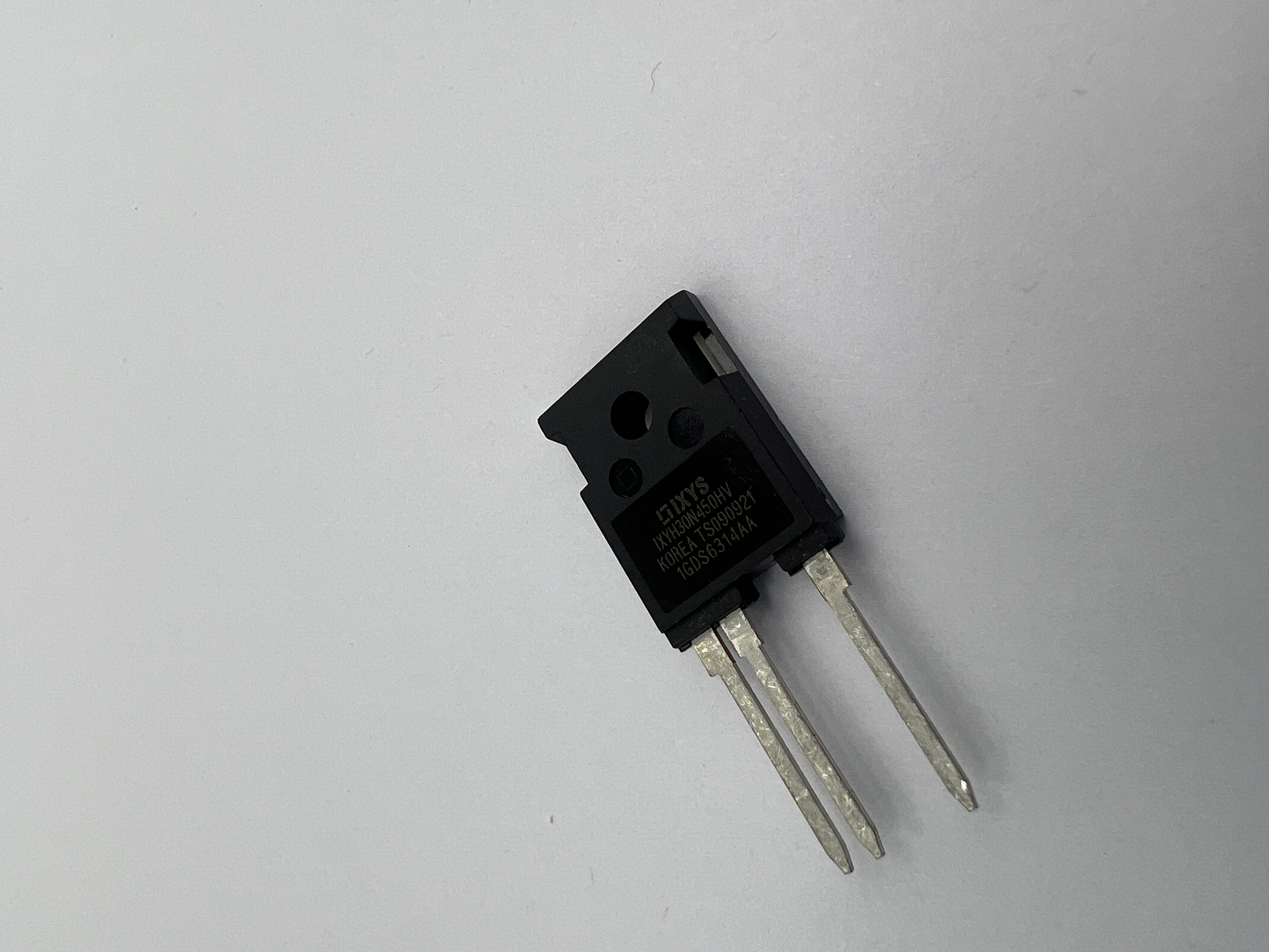 Транзистор IXYH30N450HV (TO-247HV) 4500 В 60 А