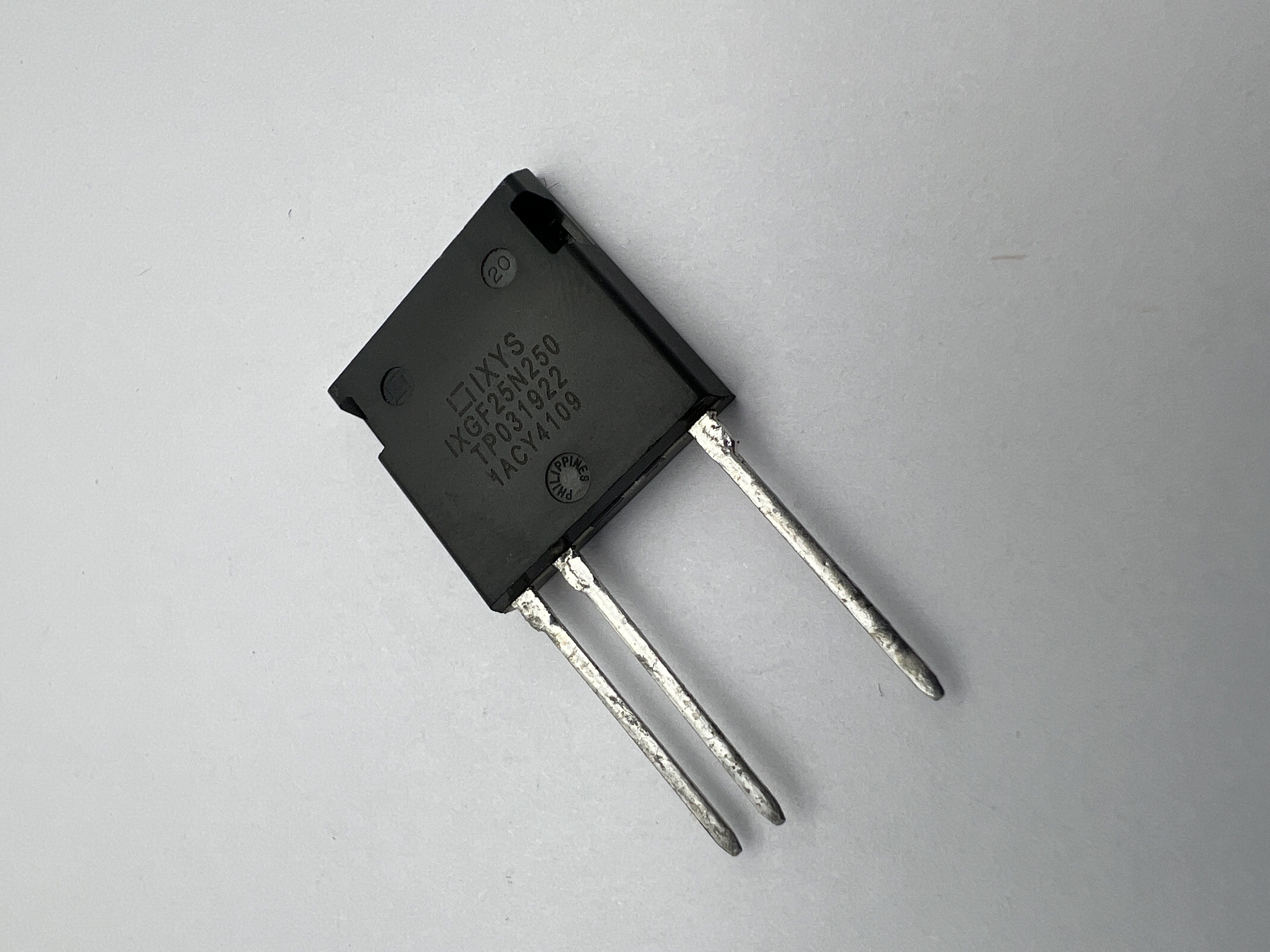 Транзистор IXGF25N250 (ISOPLUS i4-Pak)