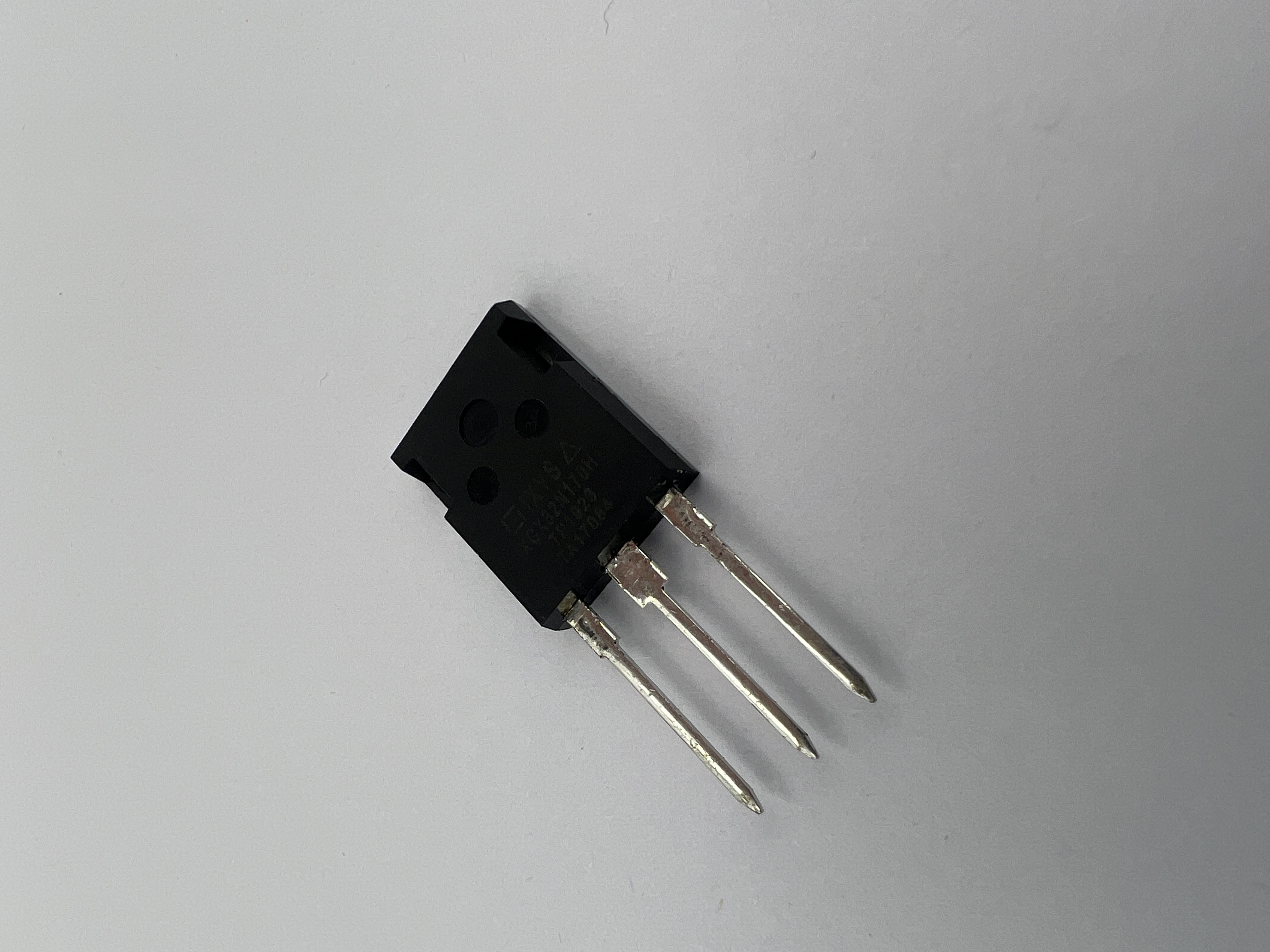 Транзистор IXGX32N170H1 (TO-247)