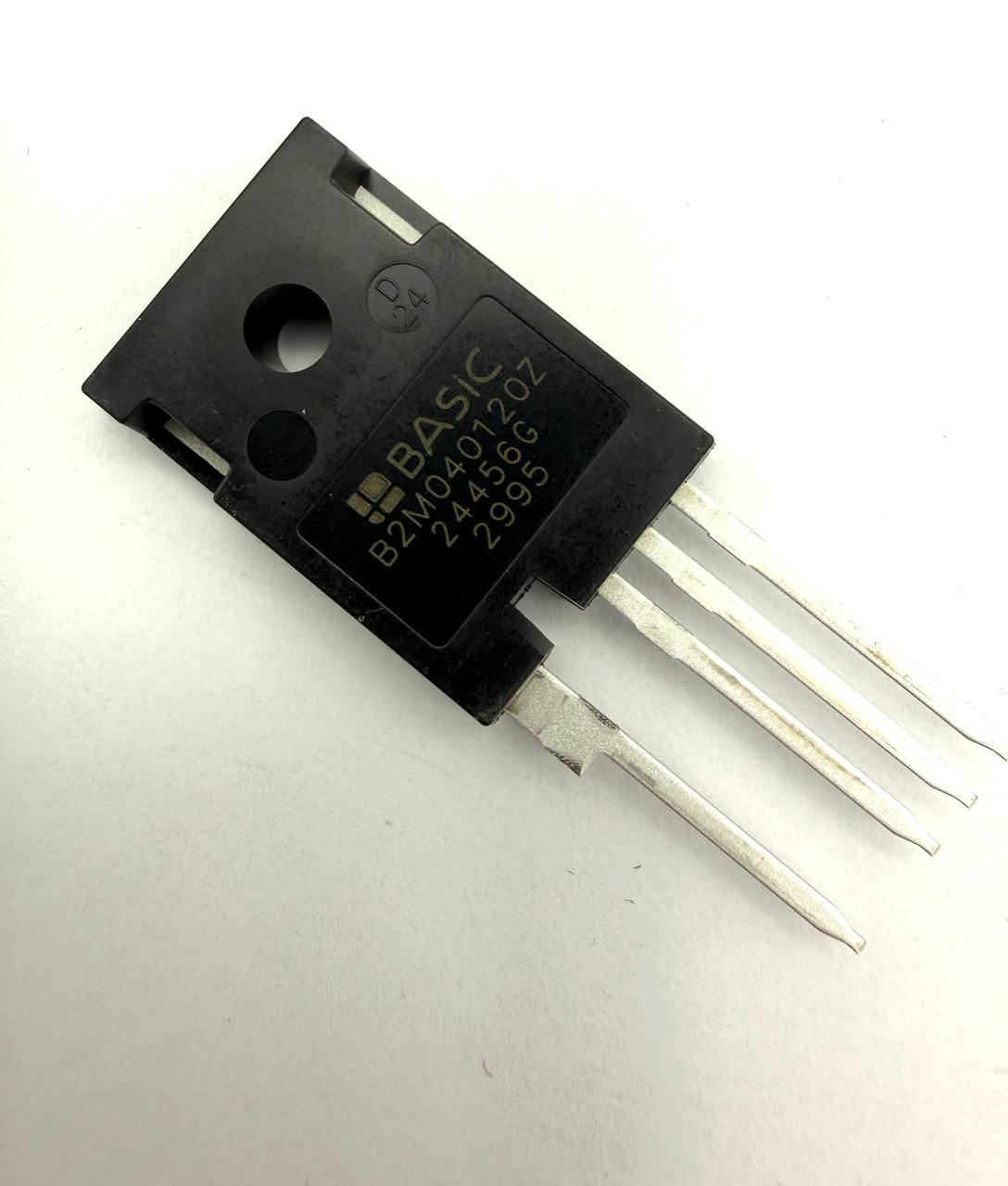 Транзистор B2M040120Z (PG-TO 247-4) 1200 В 73 А
