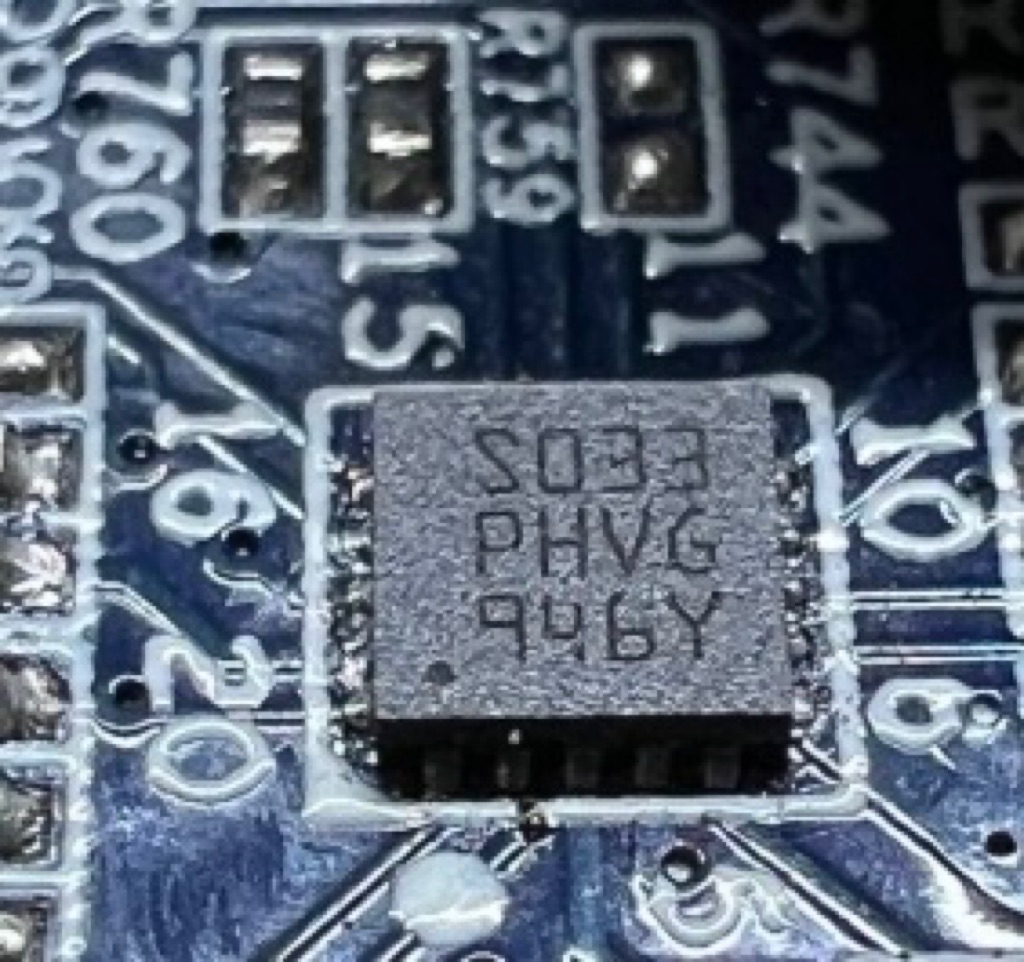 Микросхема STM8S003F3U6TR