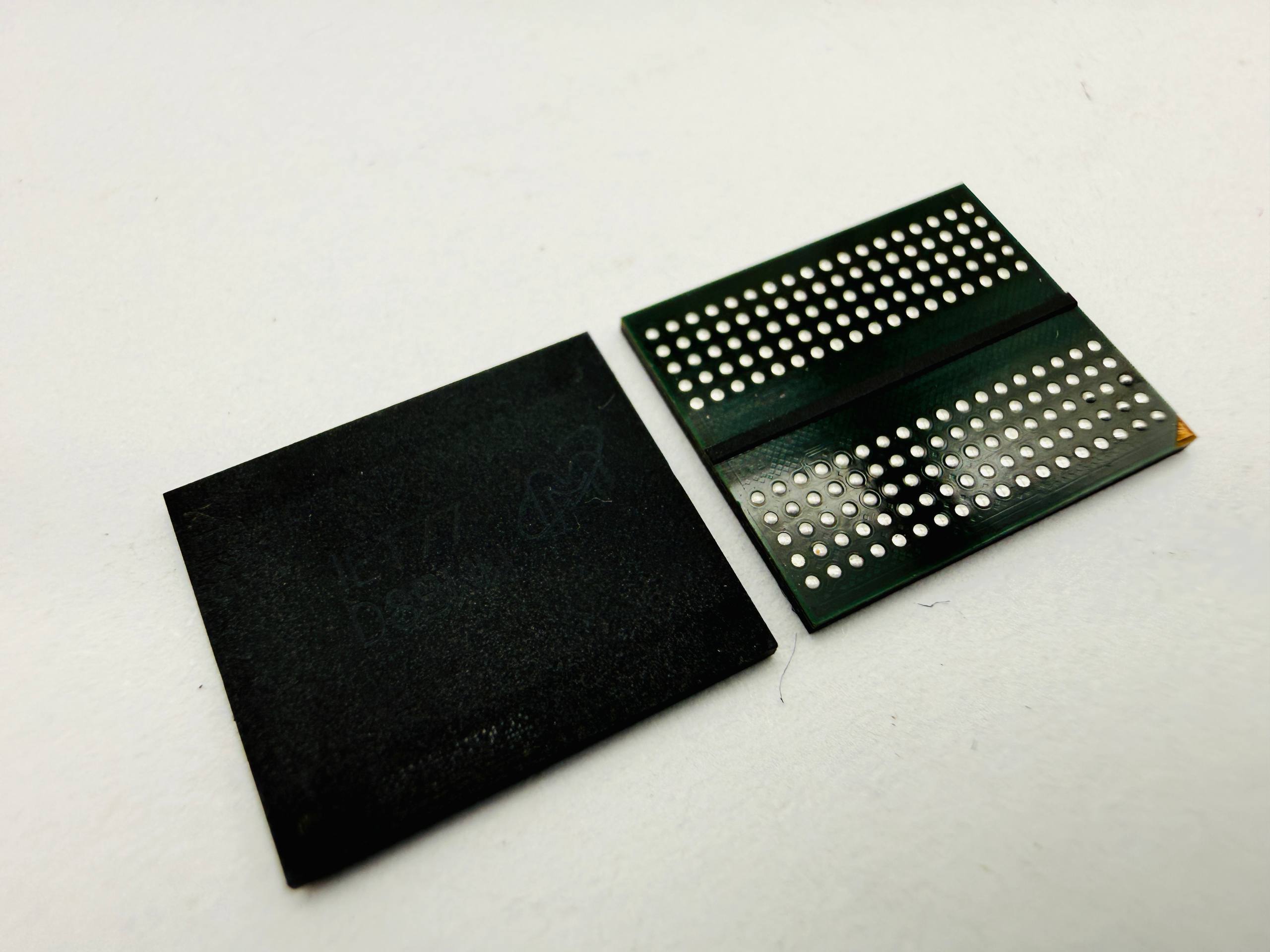 Микросхема MT61K256M32JE-19G:T, D8BWW (FBGA-180)
