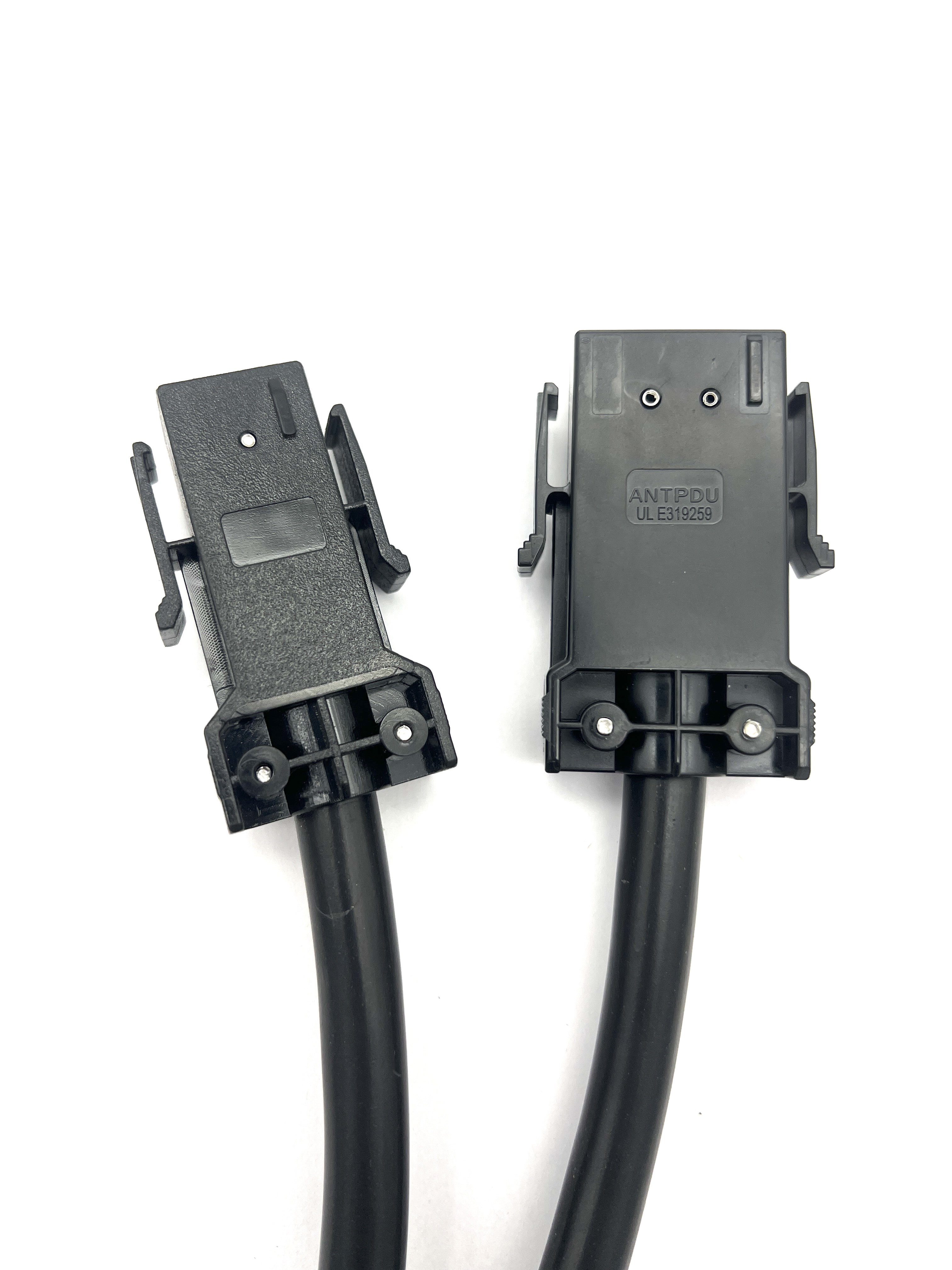 Кабель питания P33-P13 3х4,0, 20 А, 1,0м Гост