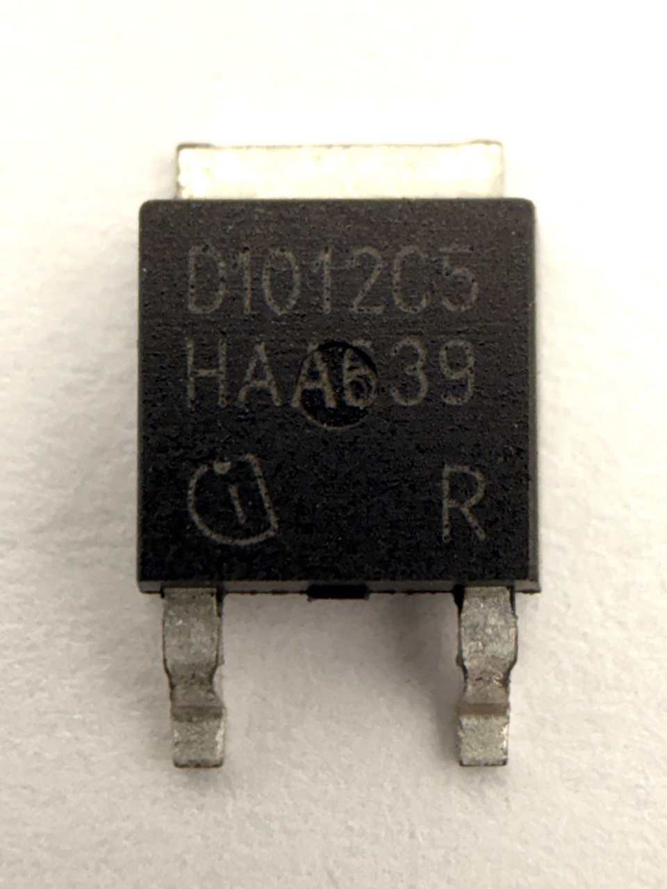 Диод IDM10G120C5 (PG-TO252-2) D1012C5 1200 В, 10 А