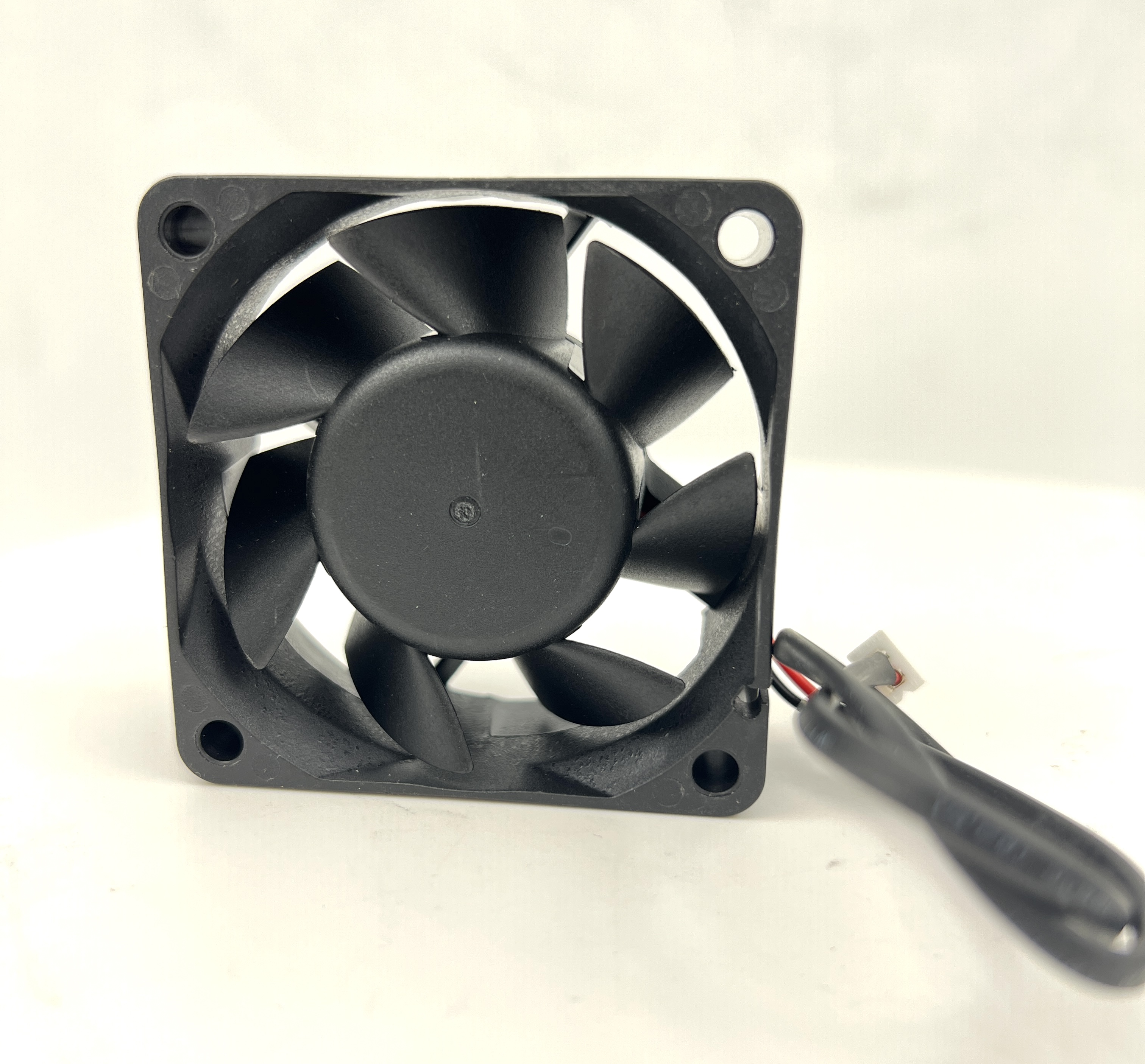 Кулер 60×60×25 мм, 5000 об., 12 В, 0,38 А, 2 pin, Mod: YD120625BH Original