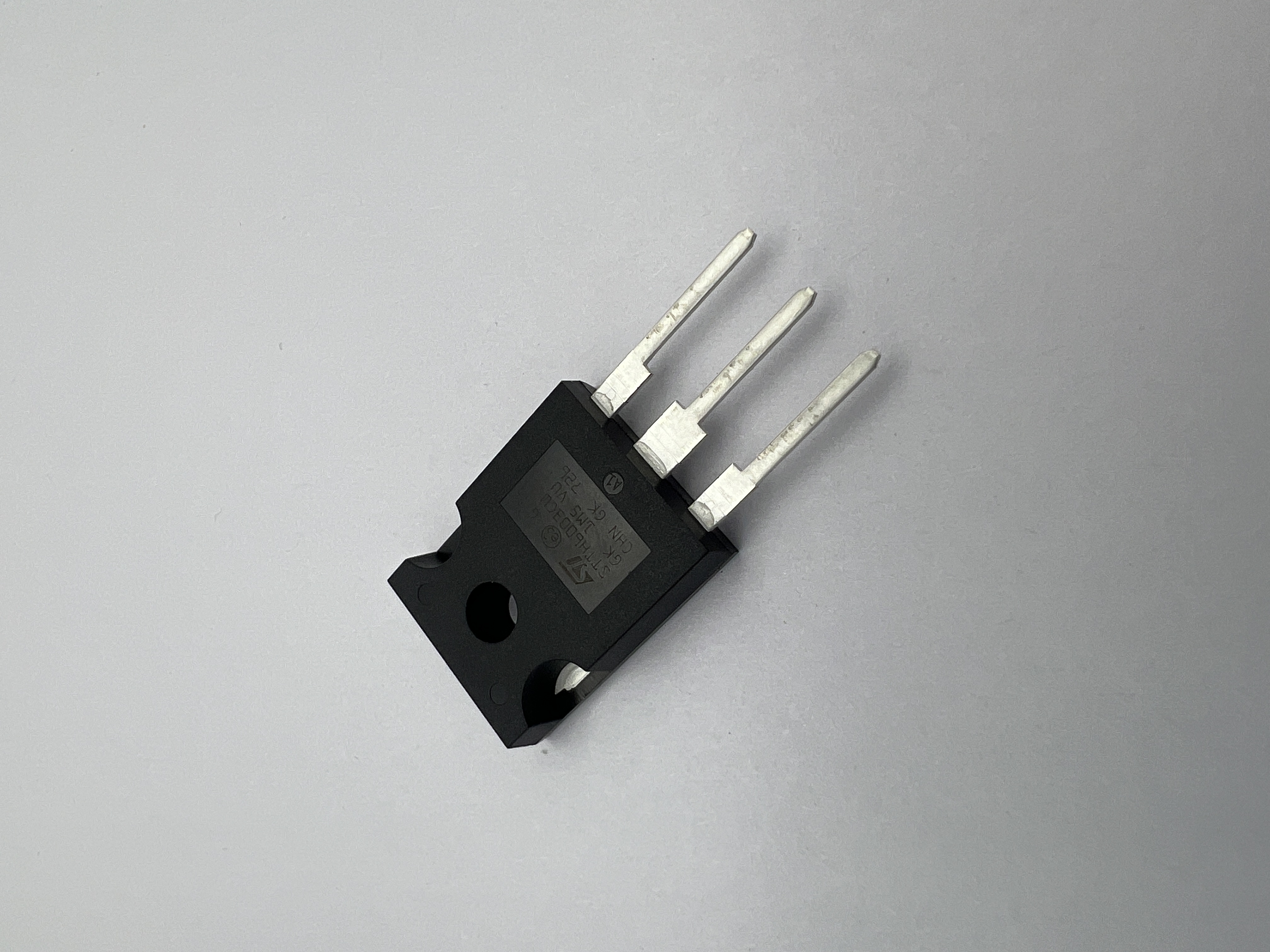 Диод STTH6003CW (TO-247)