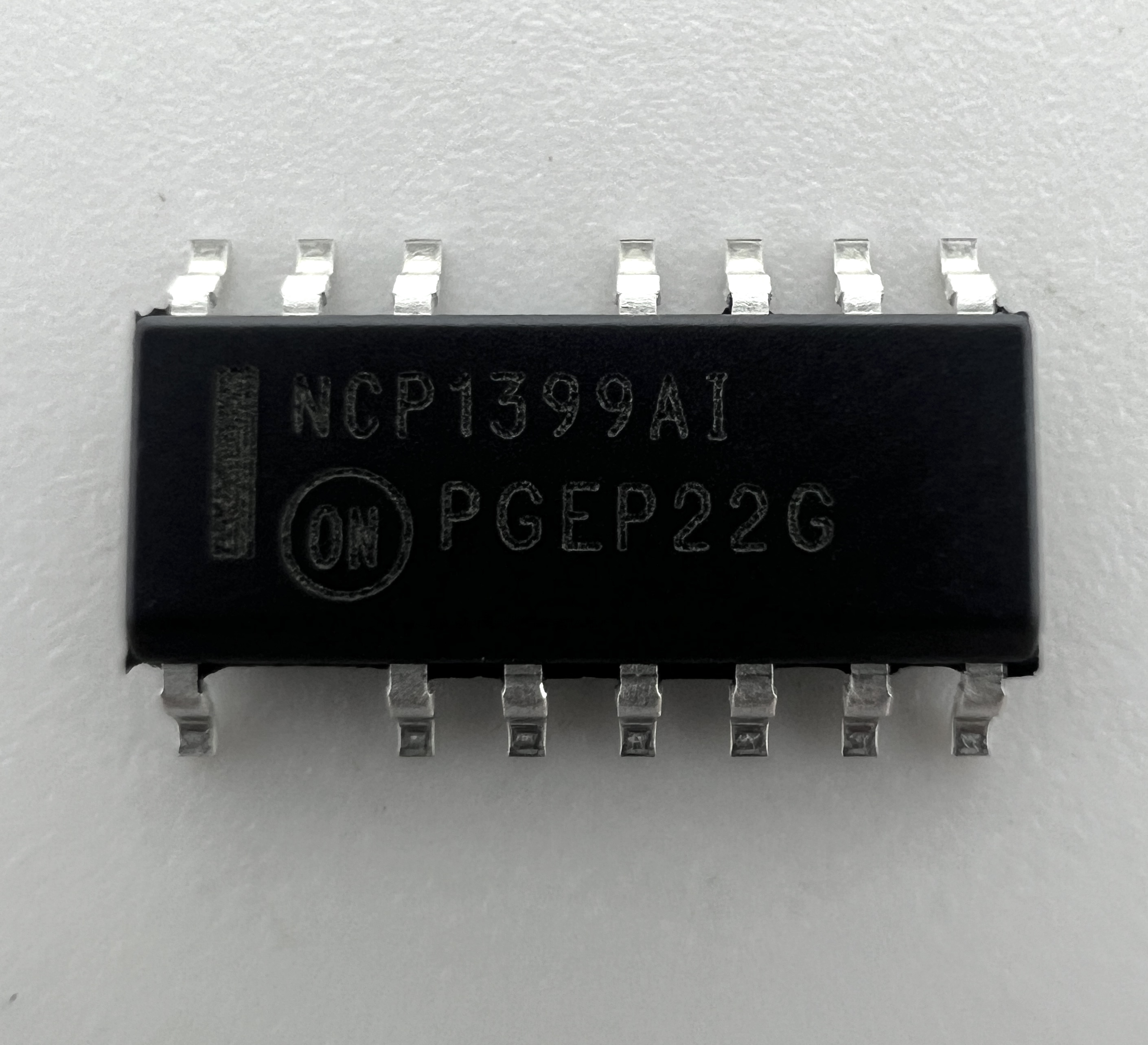 Микросхема NCP1399AI (SOIC-16)