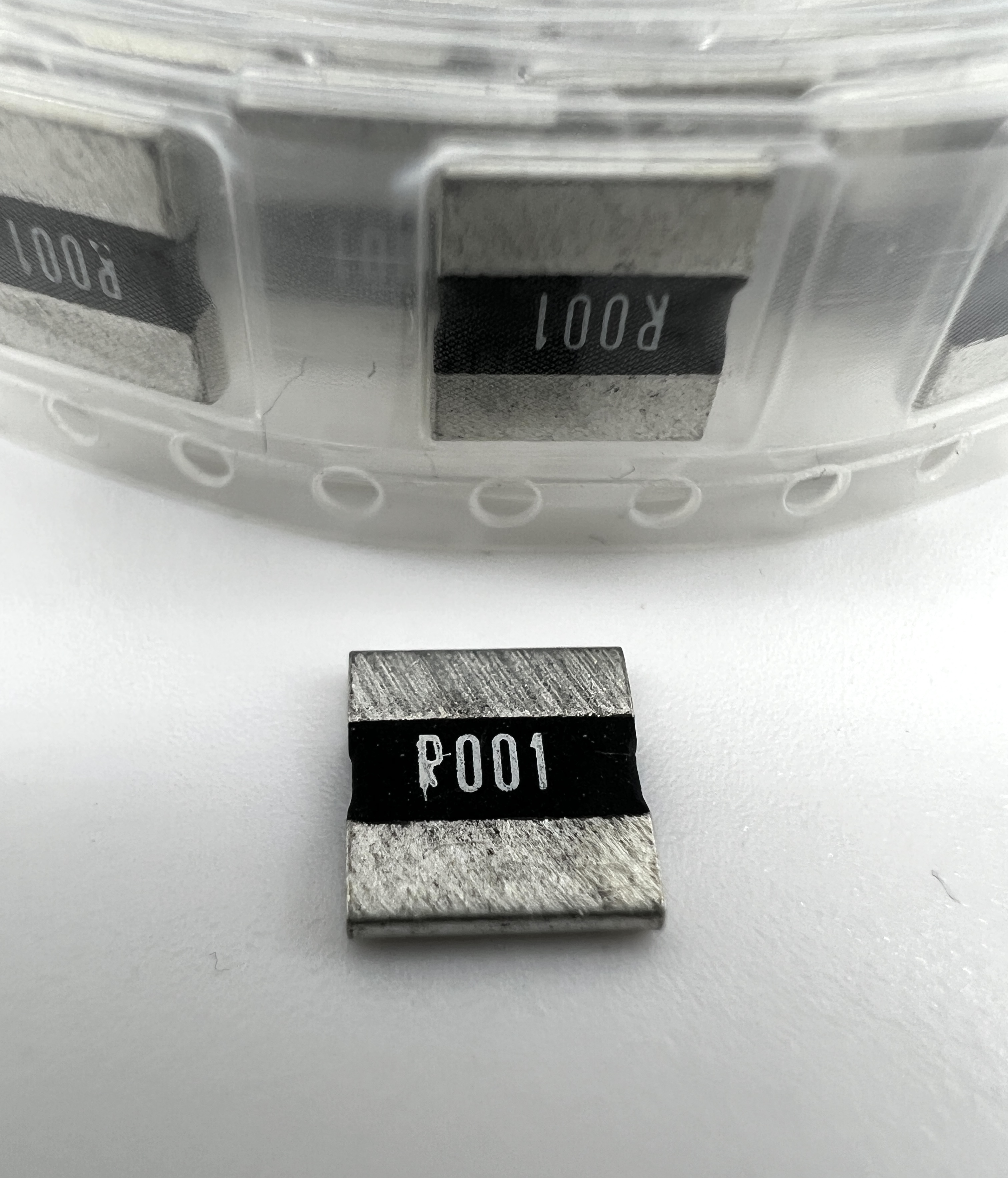 Резистор R001 SMD корпус 2725 (4 Watt)