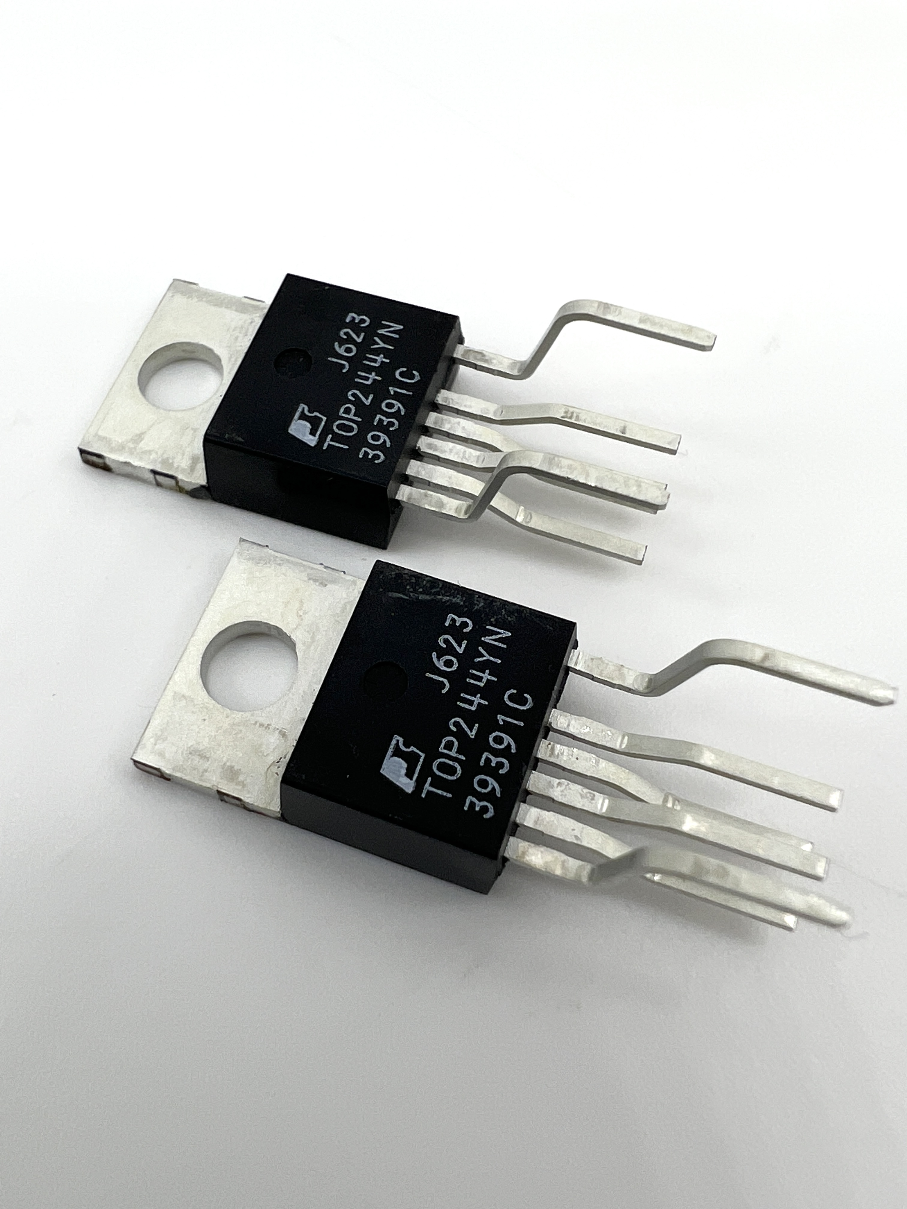 Микросхема TOP244YN (TO-220-7C)
