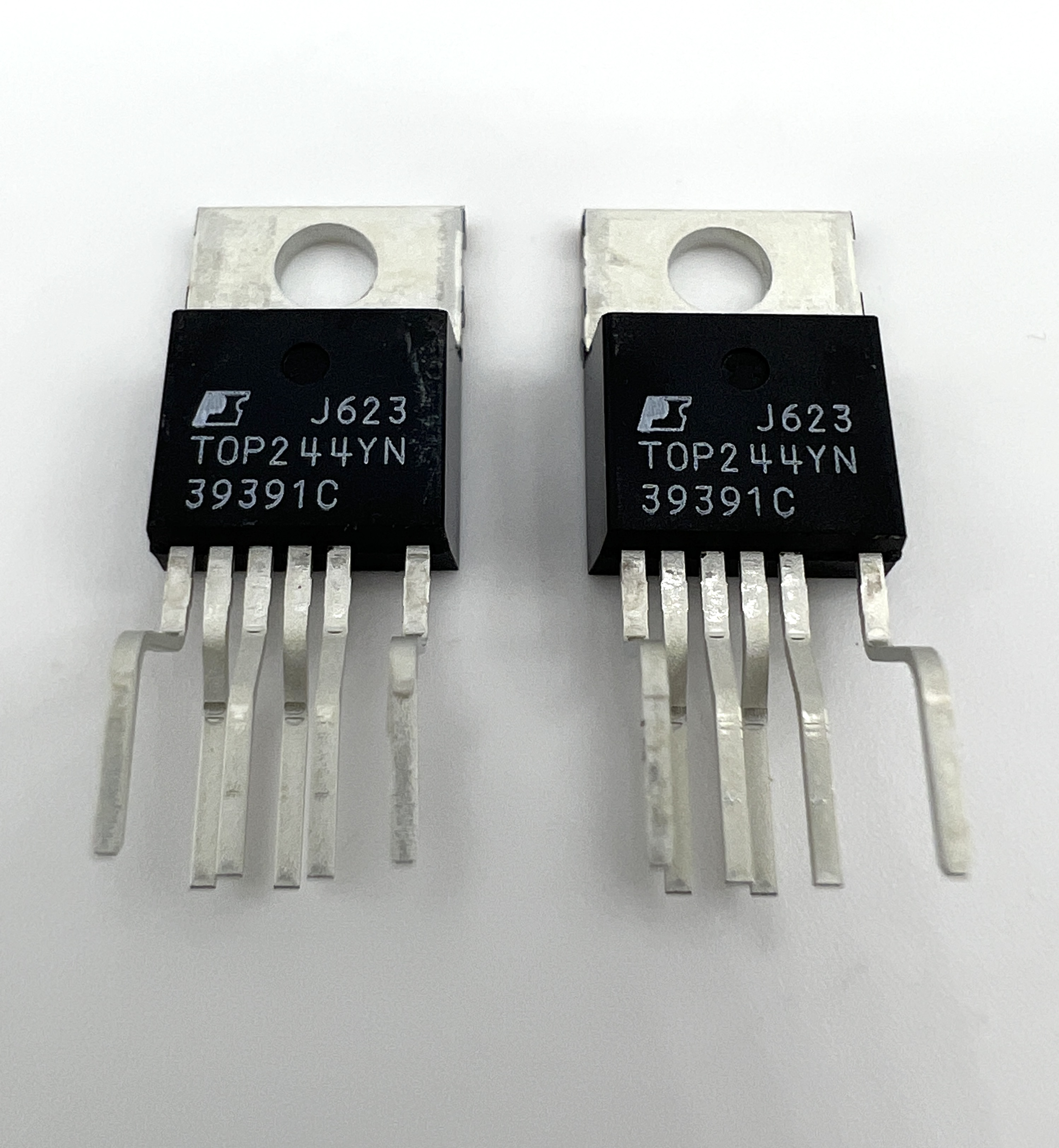 Микросхема TOP244YN (TO-220-7C)