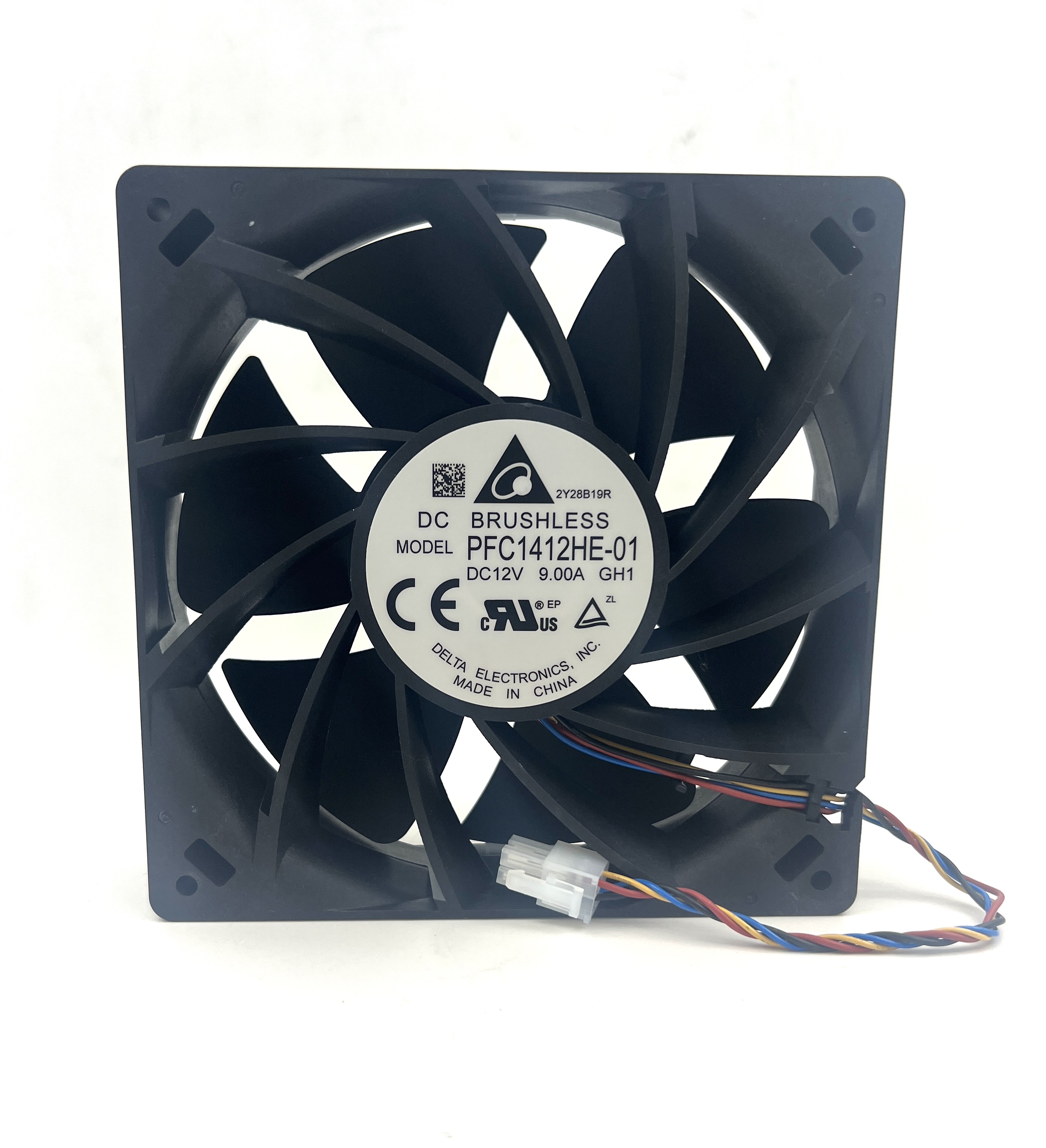 Кулер 140×140×38 мм, 7000 об., 12 В, 9,0 А, 4 pin., DELTA Mod: PFC1412YHE-01, BRUSHLESS Original
