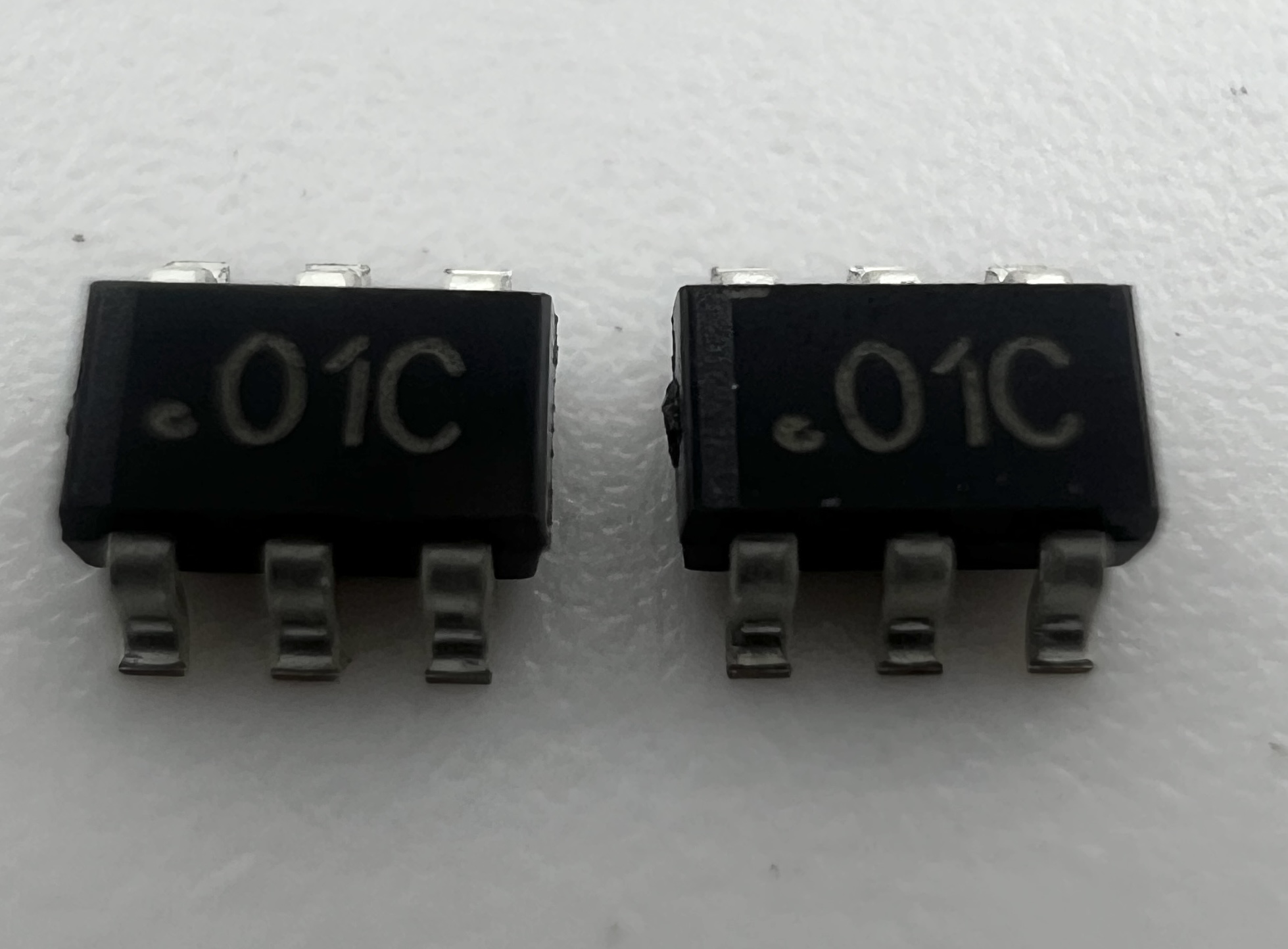 Транзистор NDC7001C (SOT-23) 01C