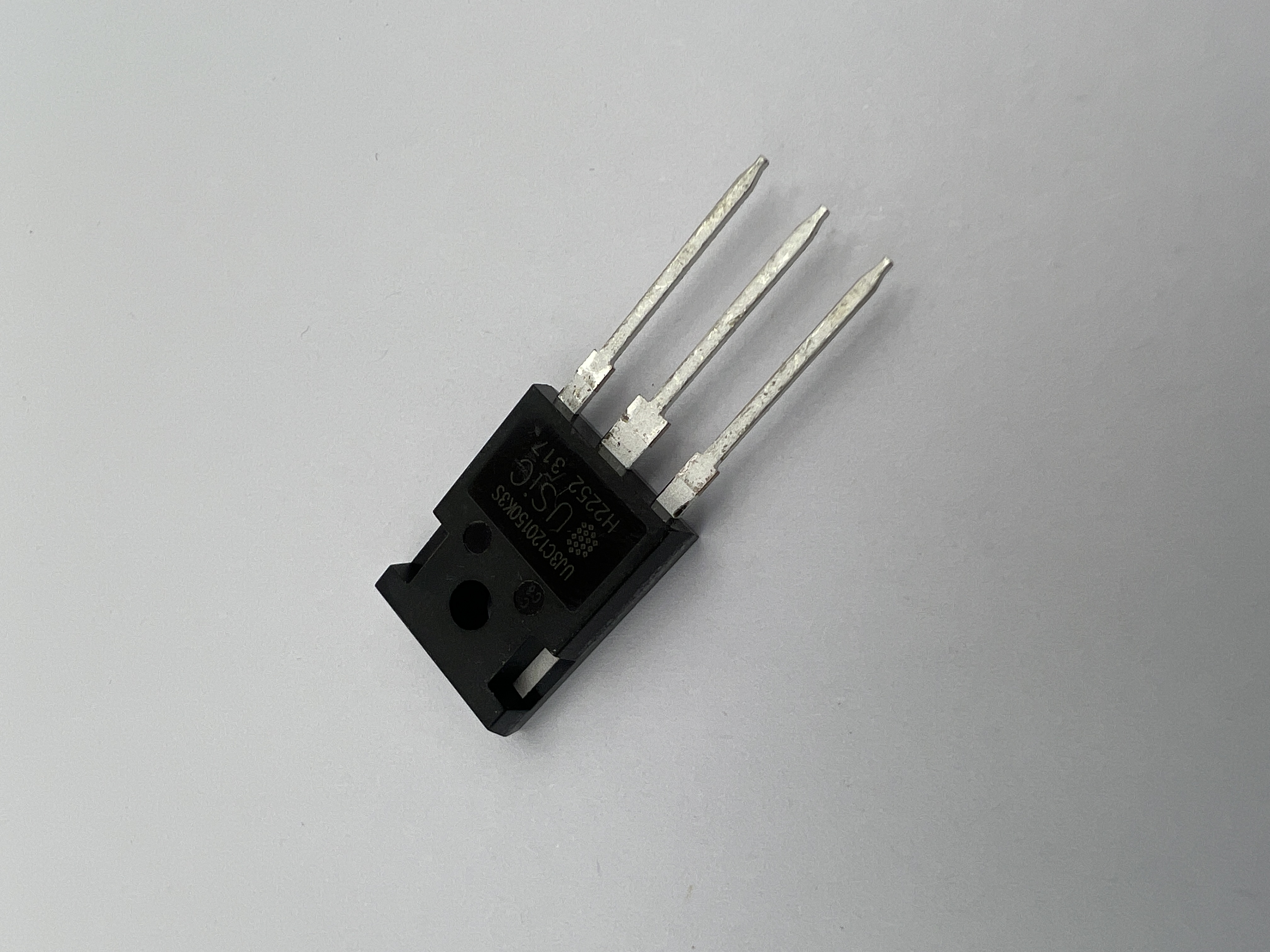 Транзистор UJ3C120150K3S (TO-247) 1200 В, 18.4 А