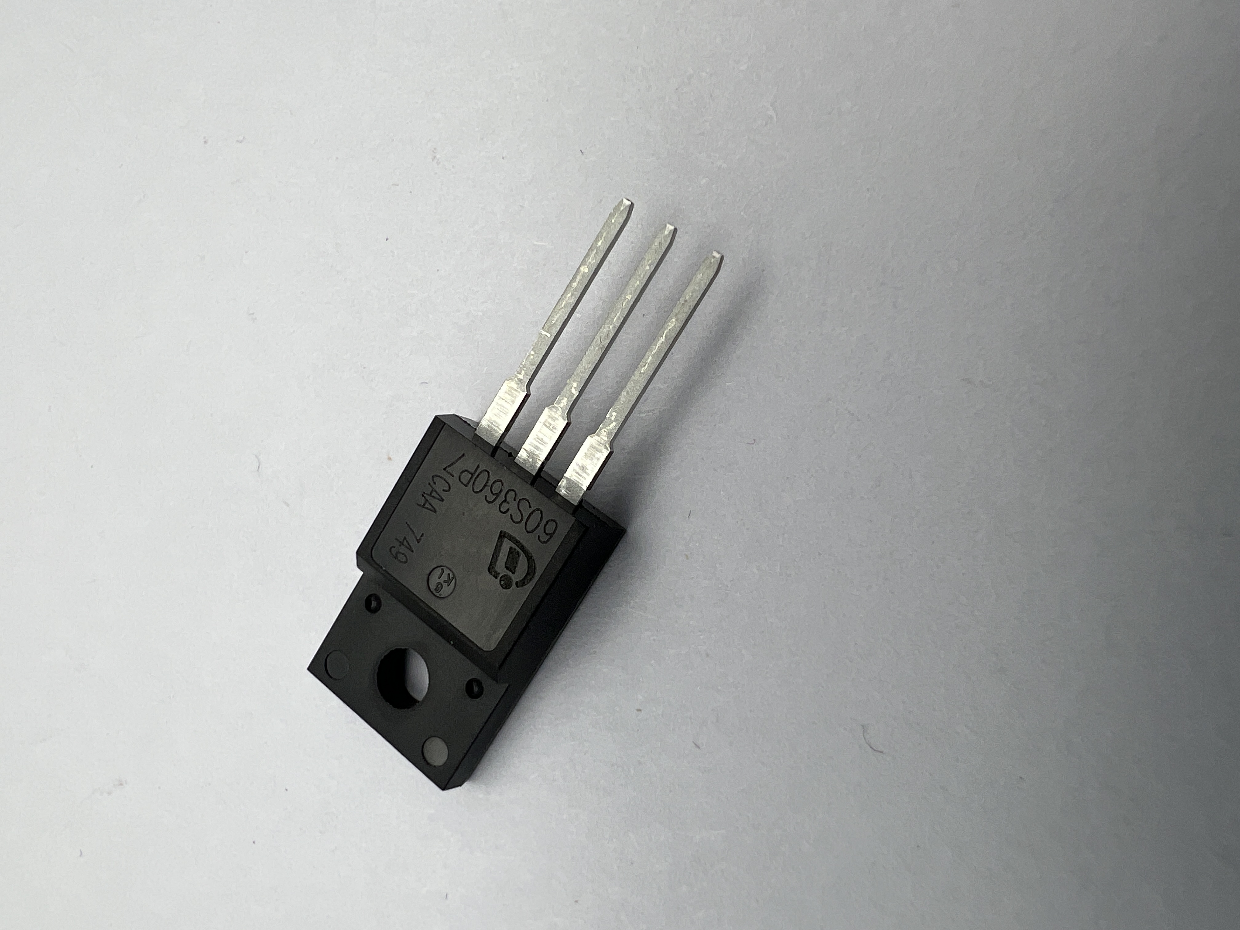 Транзистор IPA60R360P7 (TO-220F) 60S360P7