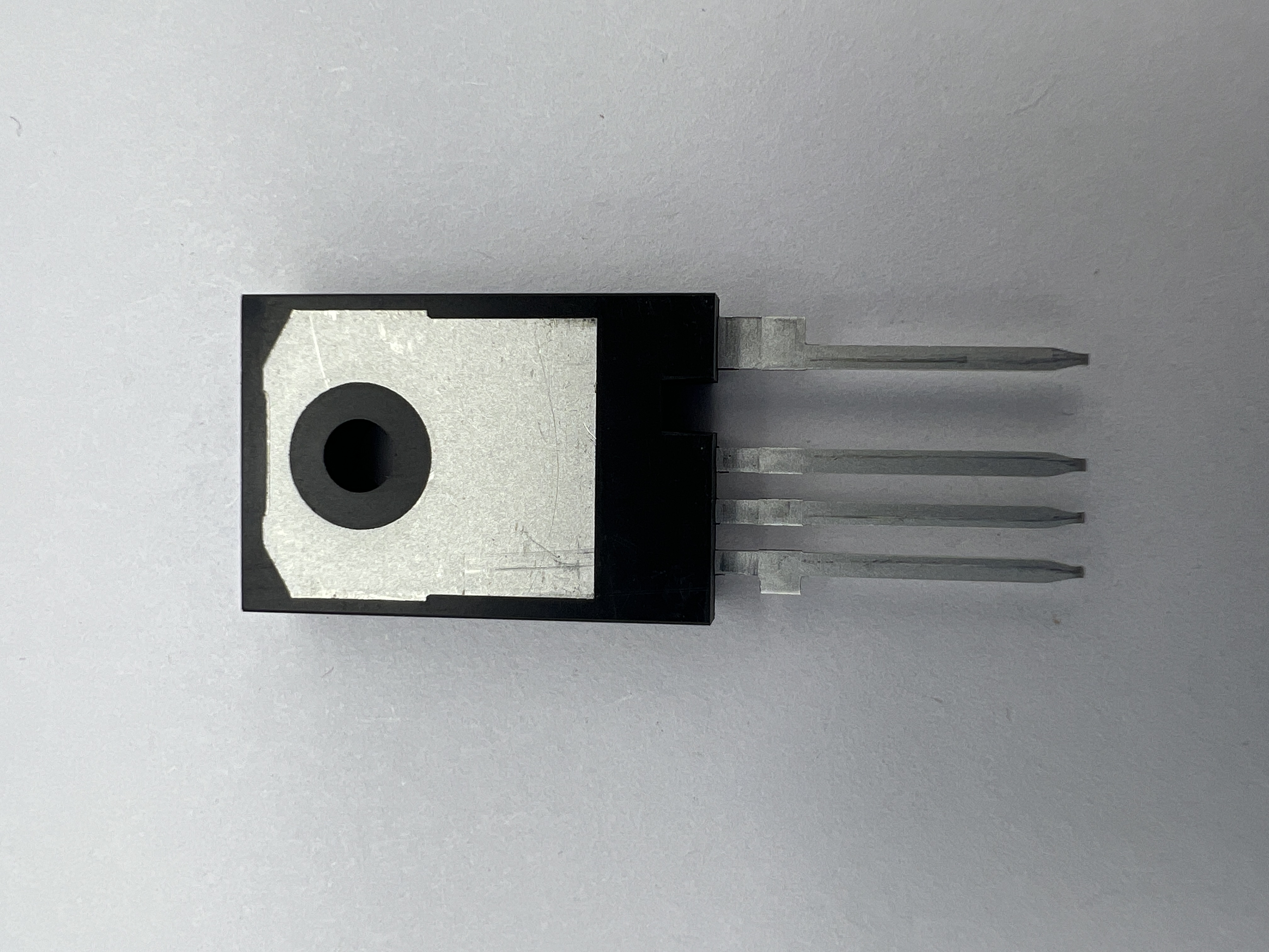 Транзистор UJ4C075044K4S (PG-TO 247-4) 750 В, 37.4 А