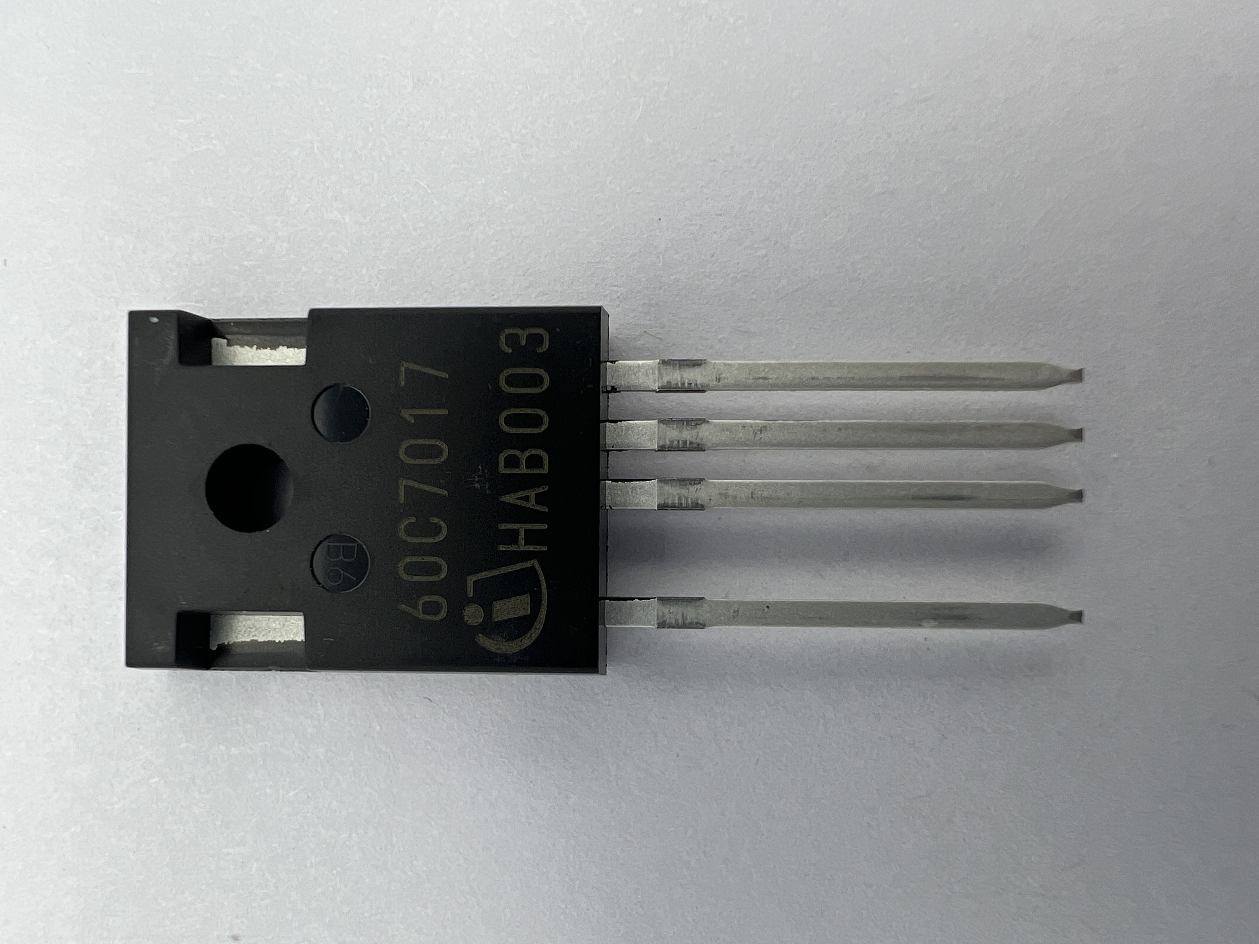 Транзистор IPZ60R017C7 (PG-TO 247-4) 60C7017