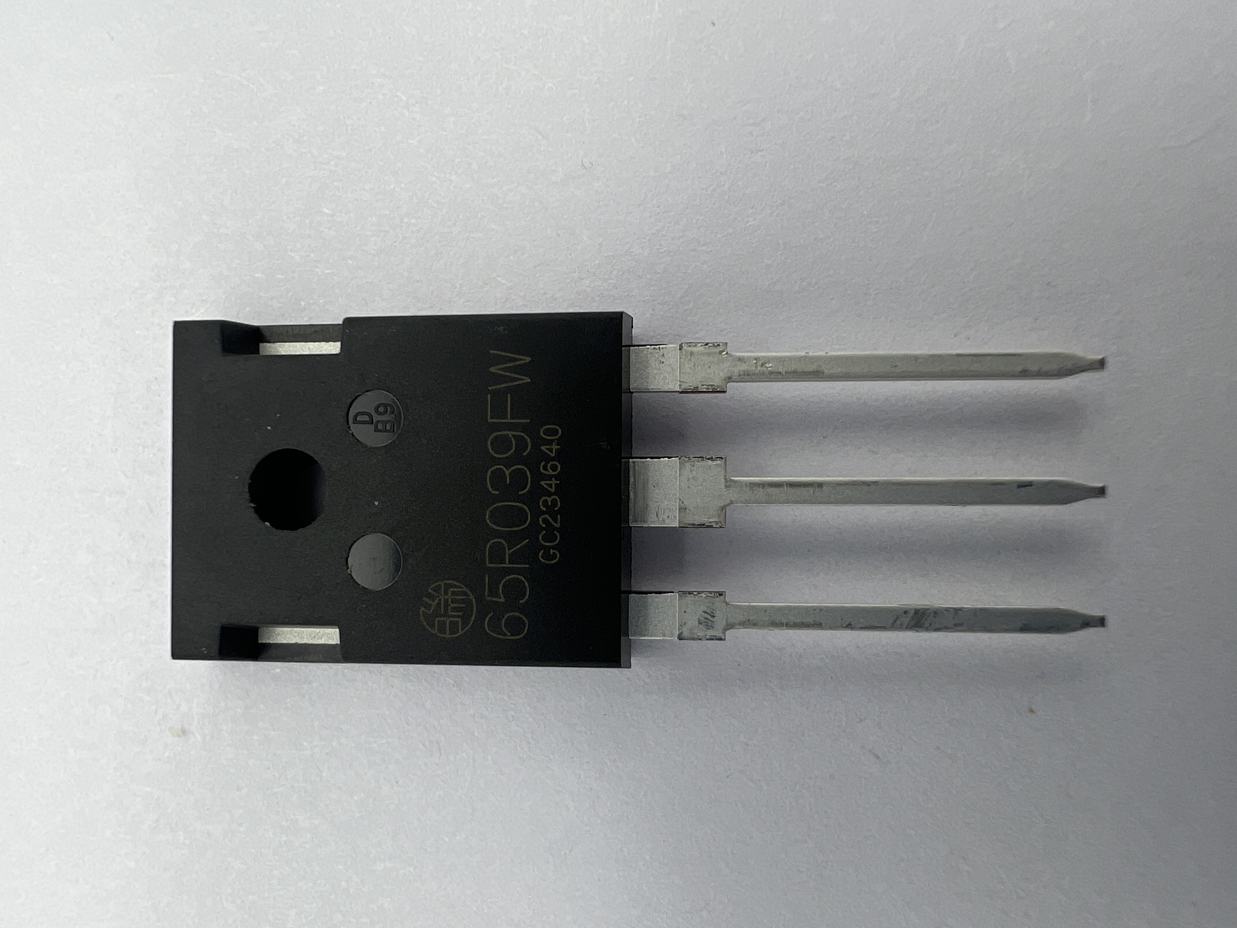 Транзистор HRM65R039FW (TO-247) 650 В, 120 А