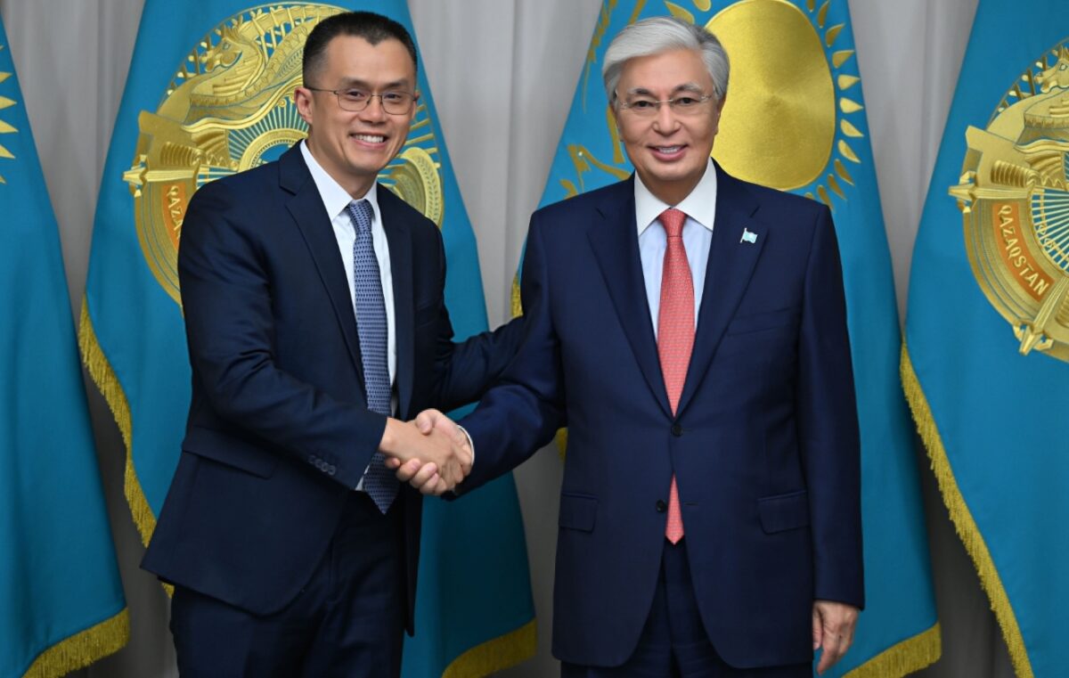 Президент Казахстана провел встречу с основателем Binance Чанпэном Чжао Президент Казахстана Касым-Жомарт Токаев и основатель биржи Binance Чанпэн Чжао. Источник: официальный сайт президента Казахстана