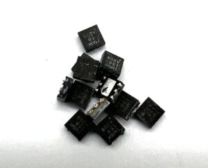 Cтабилизатор напряжения 1MGH158