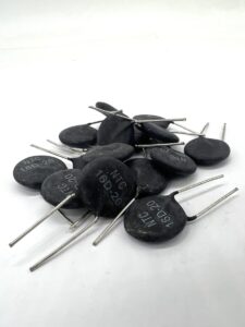 Термистор NTC 16D-20