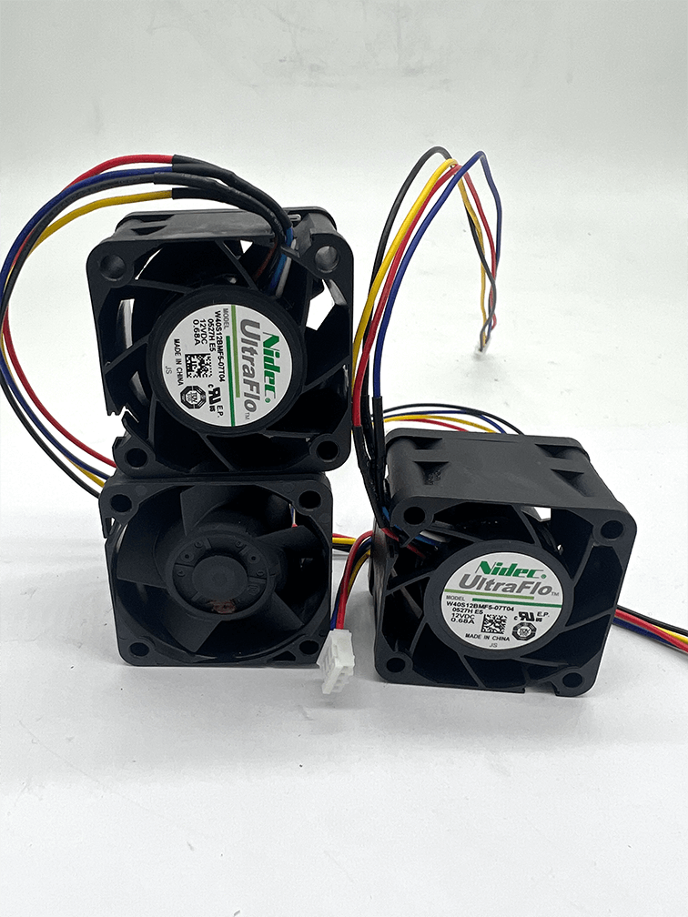 Кулер 40х40х28 мм 0,68A, 4 pin Nidec, Original W40S12BMF5-07T04 — изображение 2