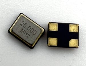 Кварцевый резонатор 25 МГц SMD03225C4 (пассивный)
