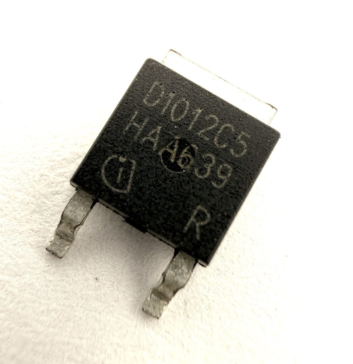 Диод IDM10G120C5 (PG-TO252-2) D1012C5 1200V, 10A